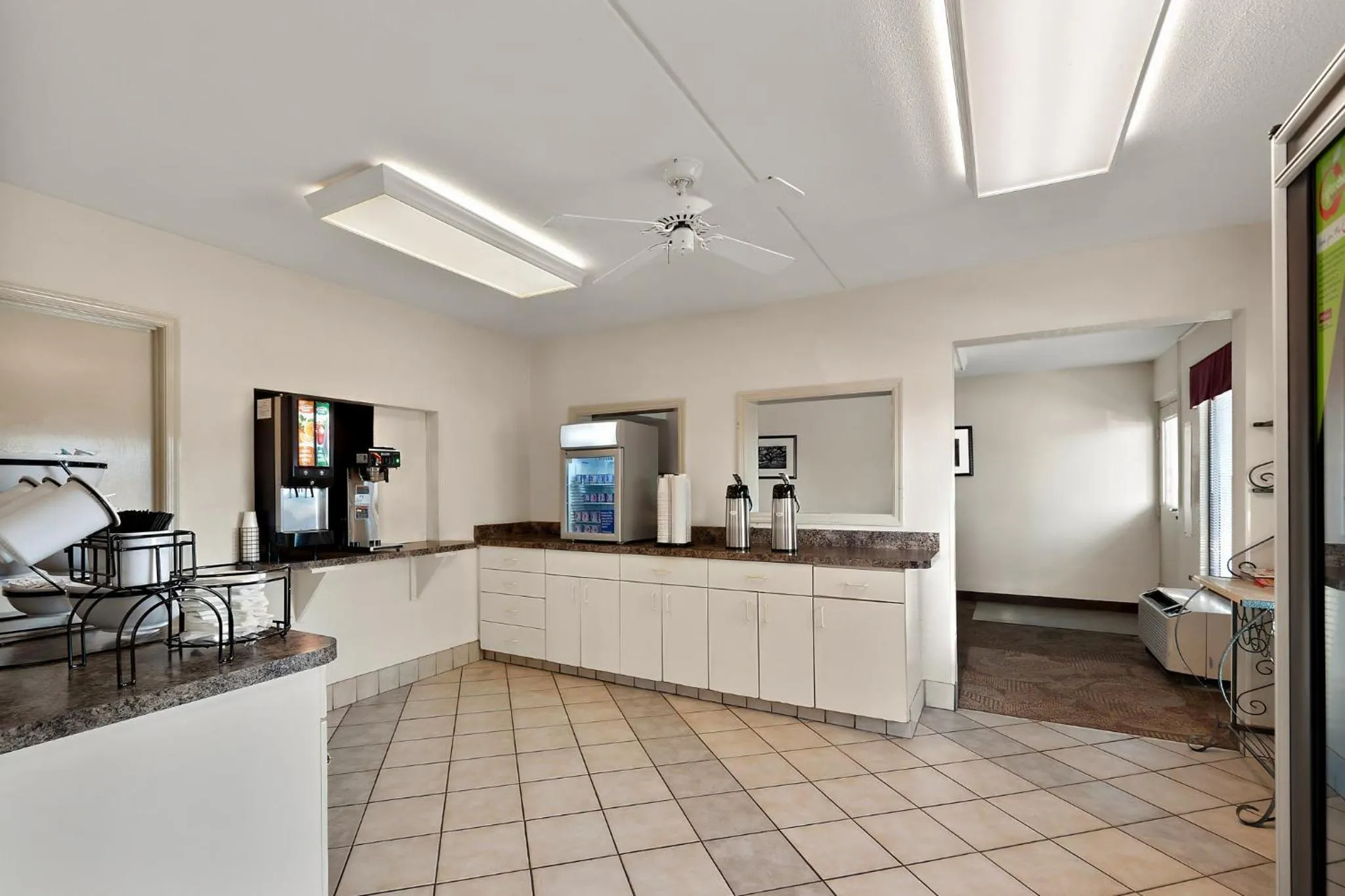 Breakfast in Red Roof Inn Winchester, VA