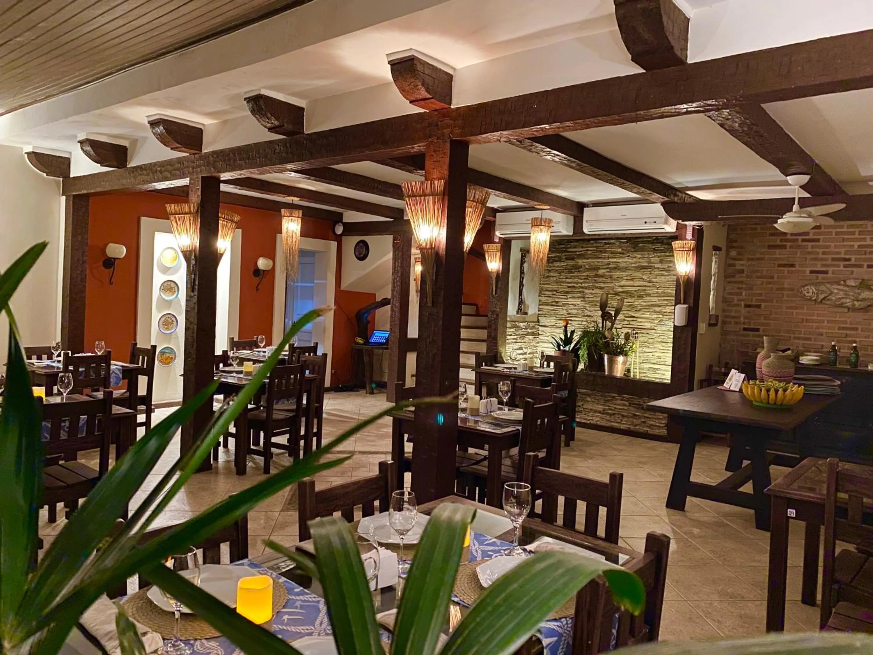 Restaurant/places to eat in Pousada Caminho do Sol