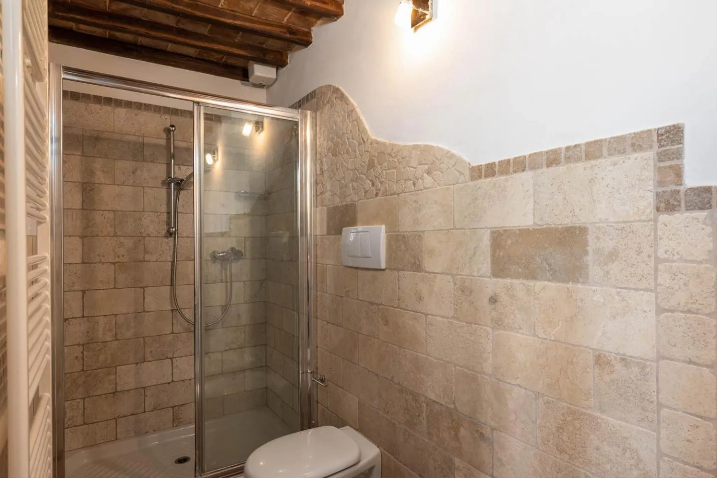 Bathroom in Agriturismo Il Casolare Di Bucciano