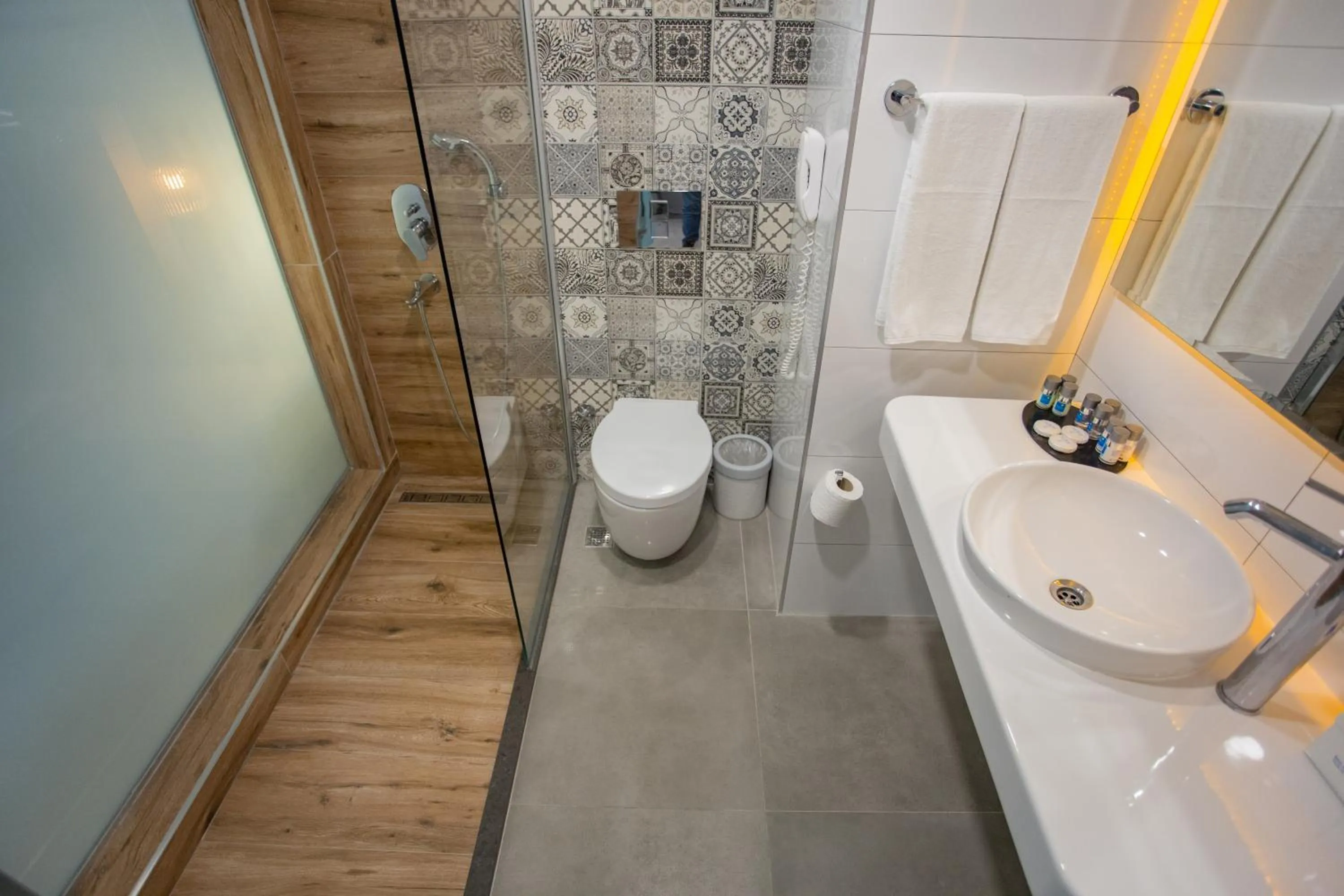 Shower in Le Bleu Hotel & Resort Kusadasi