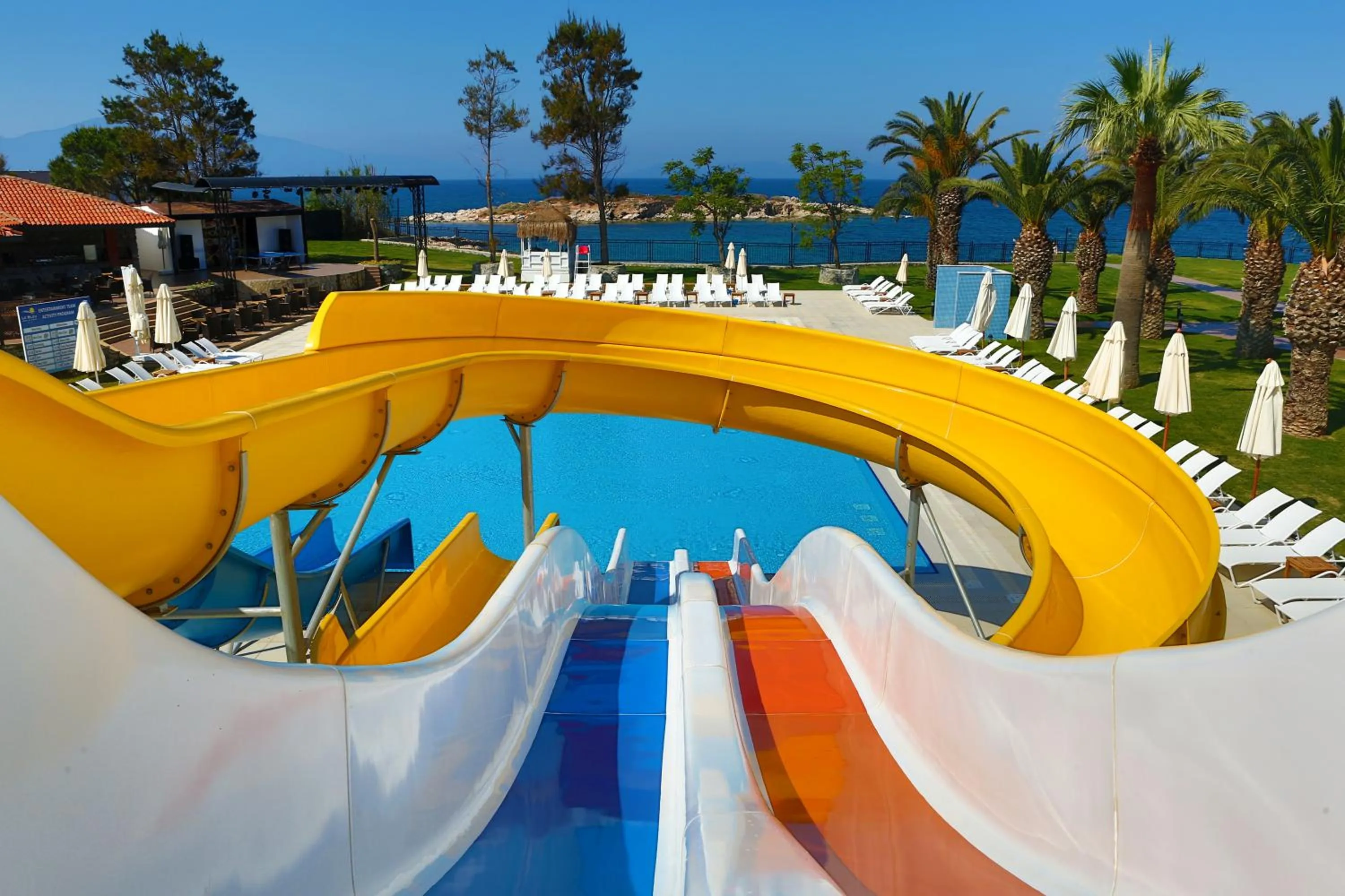 Swimming pool in Le Bleu Hotel & Resort Kusadasi