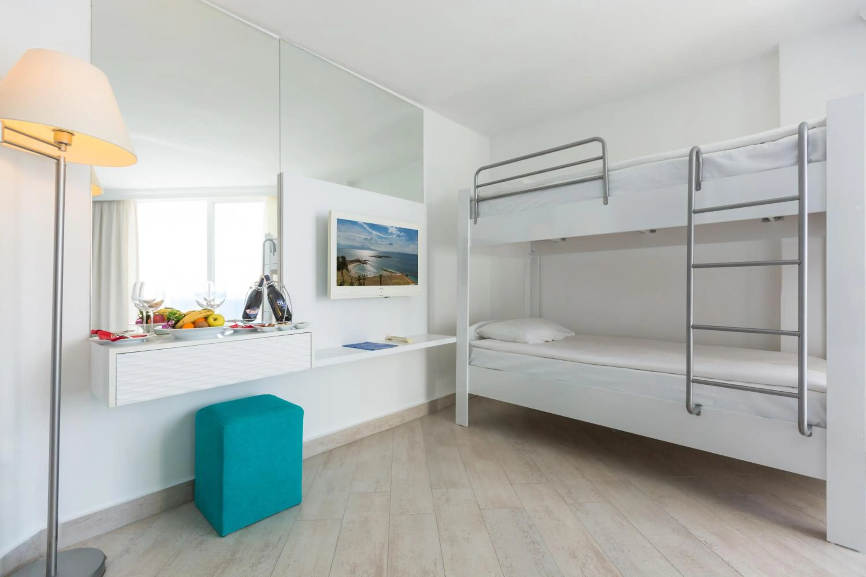 bunk bed, Bed in Le Bleu Hotel & Resort Kusadasi