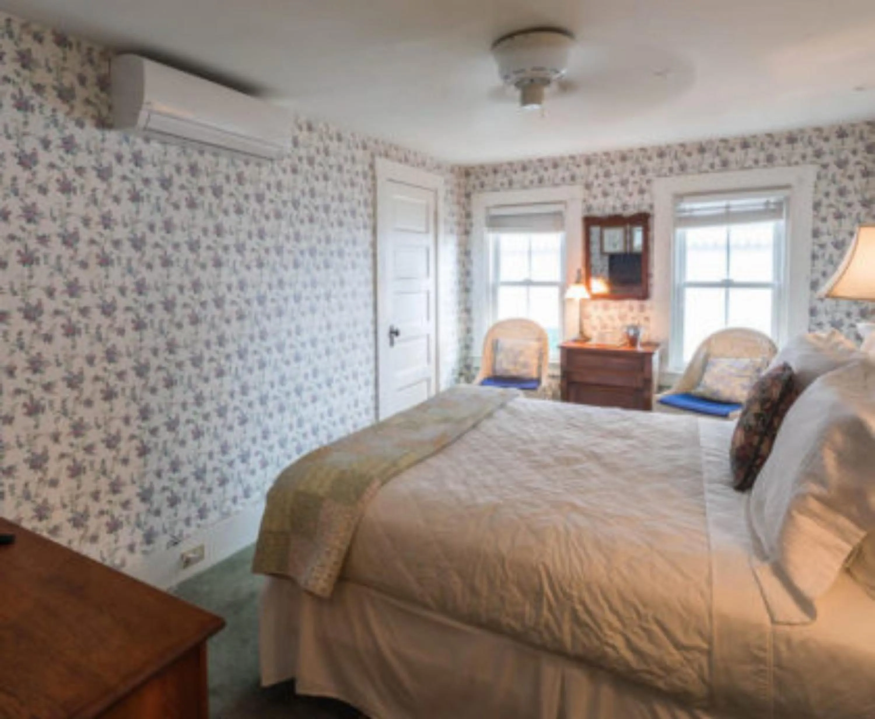 Other, Bed in Snug Cottage