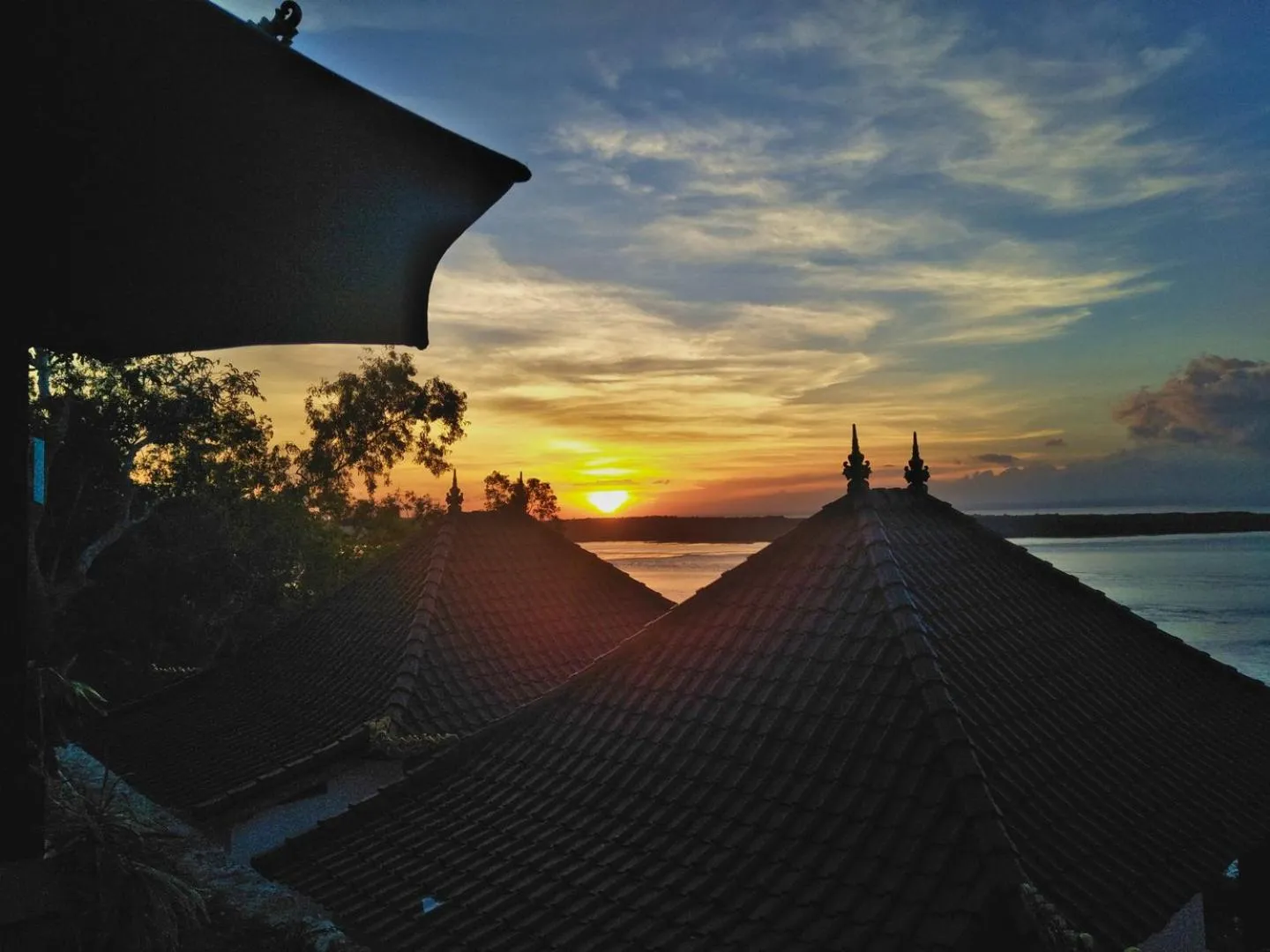 Mountain view in Prasi Sunset Bungalows