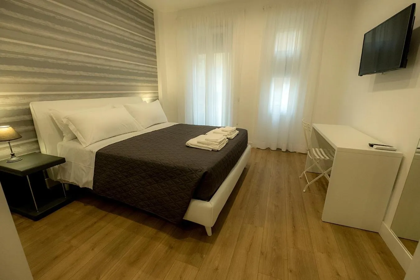 Photo of the whole room, Bed in Suite Pinturicchio