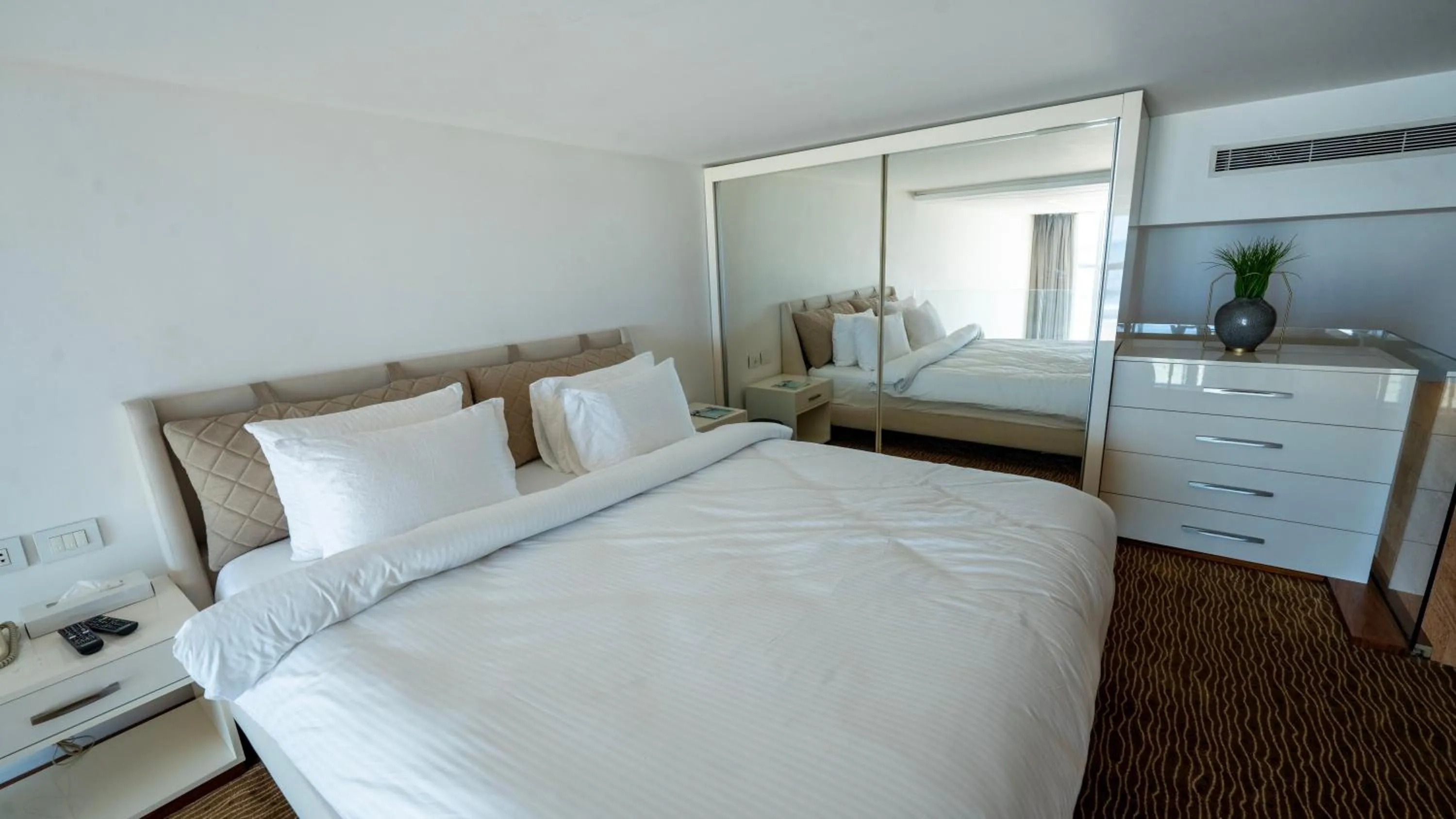 Bed in Lancaster Eden Bay