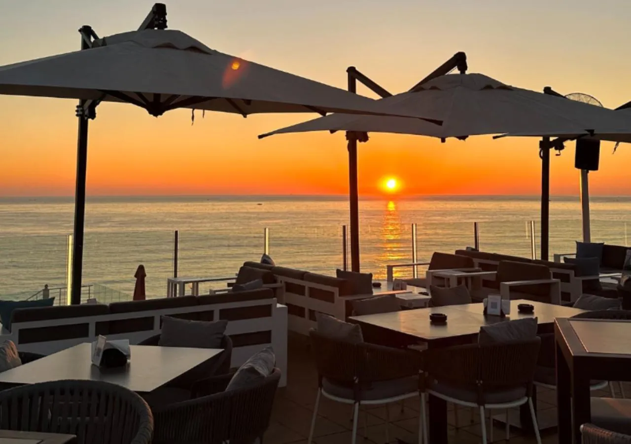 Restaurant/places to eat in Lancaster Eden Bay