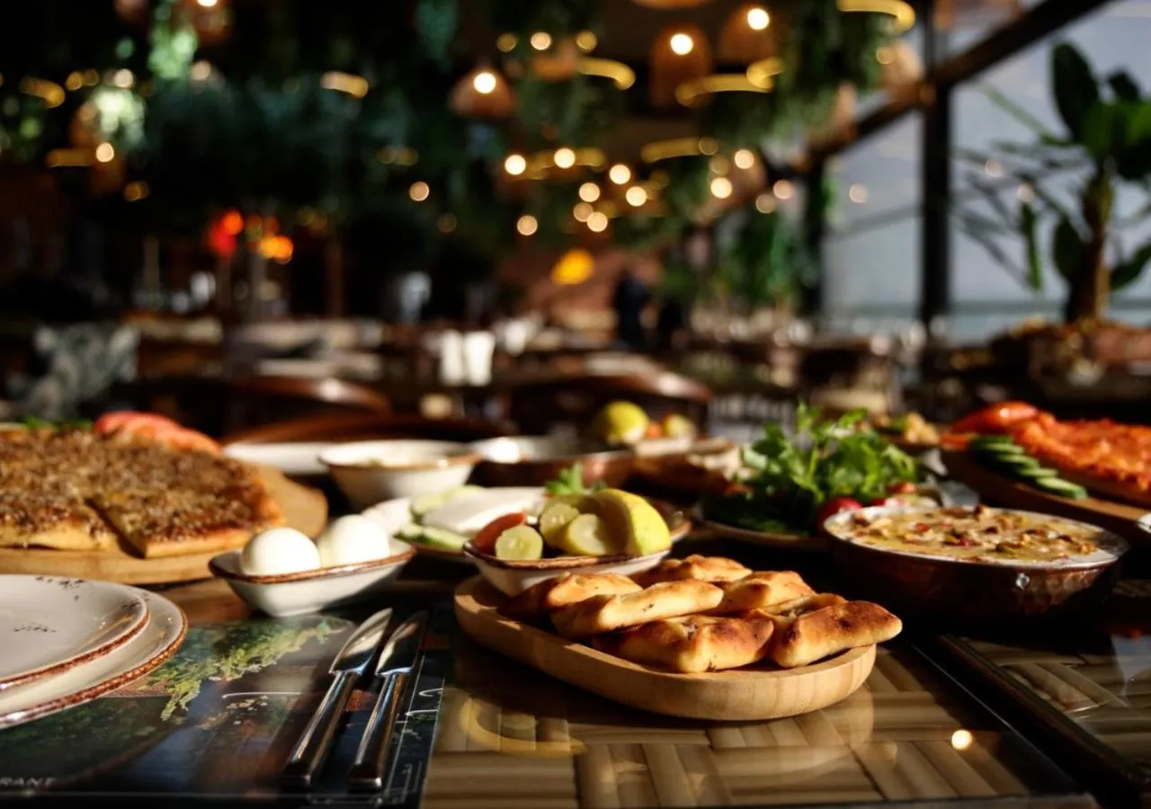 Restaurant/places to eat in Lancaster Eden Bay