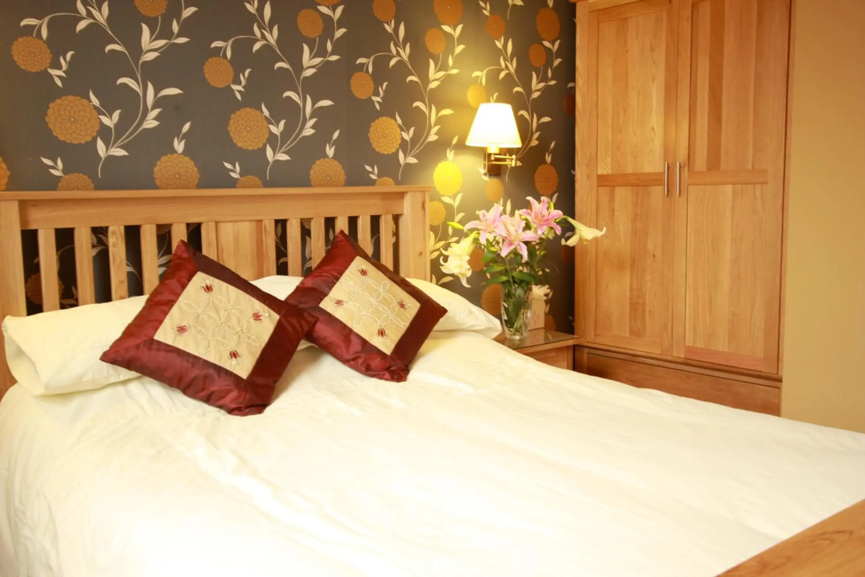 Double Ensuite - Second Floor - Room 7 in Brentwood Guest House Double Ensuite - Second Floor - Room 7 in Brentwood Guest House