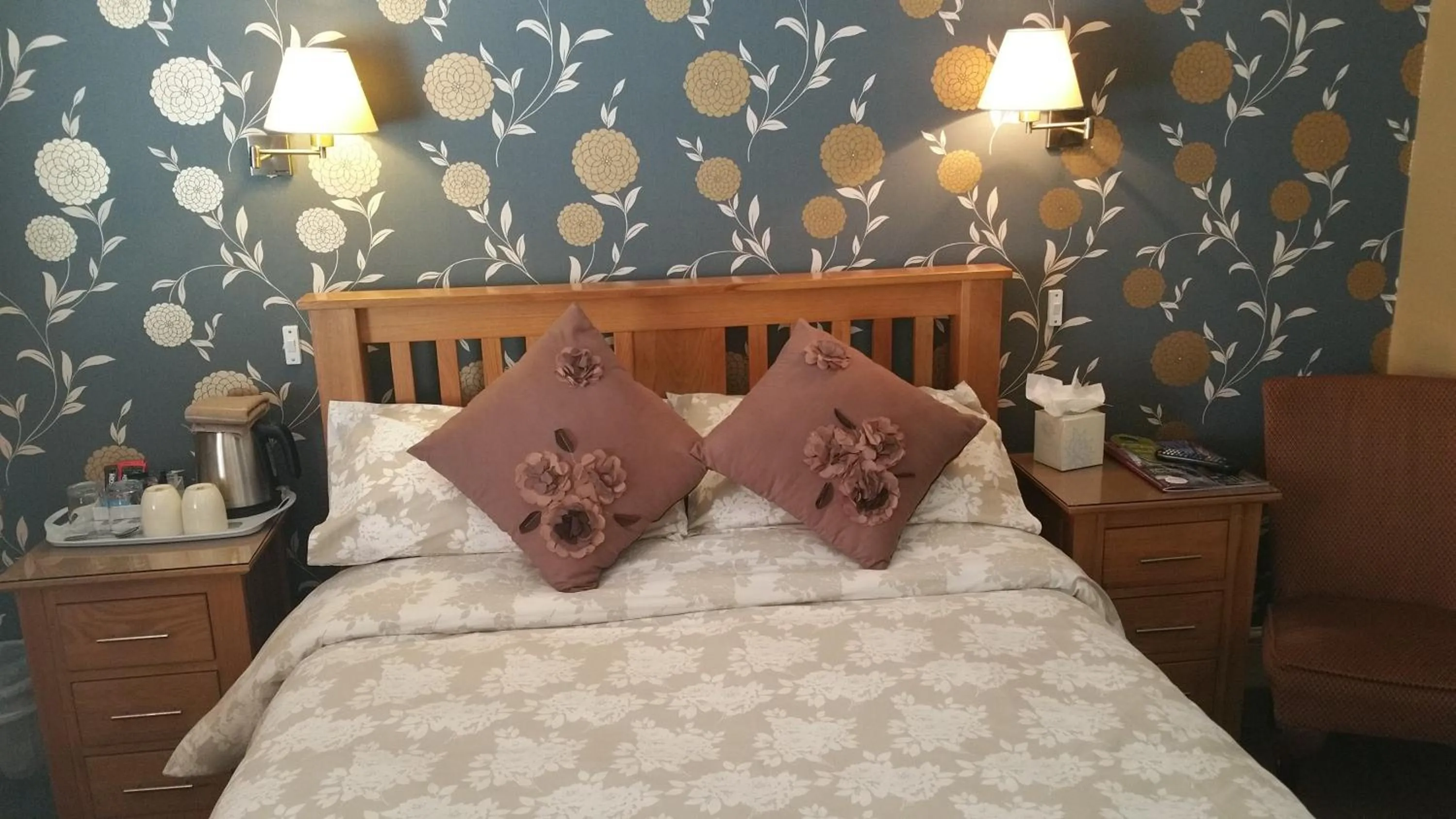 Decorative detail, Bed in Brentwood Guest House