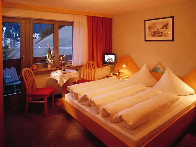 Photo of the whole room, Bed in Hotel Sonnalpen