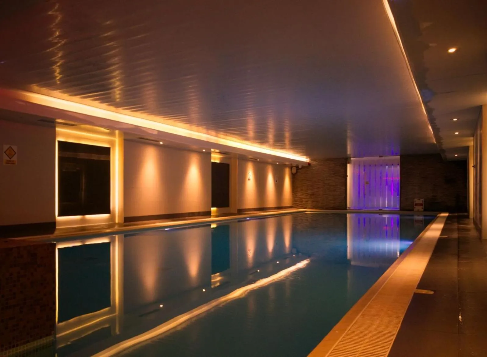 Swimming pool in The Continental Hotel, Heathrow