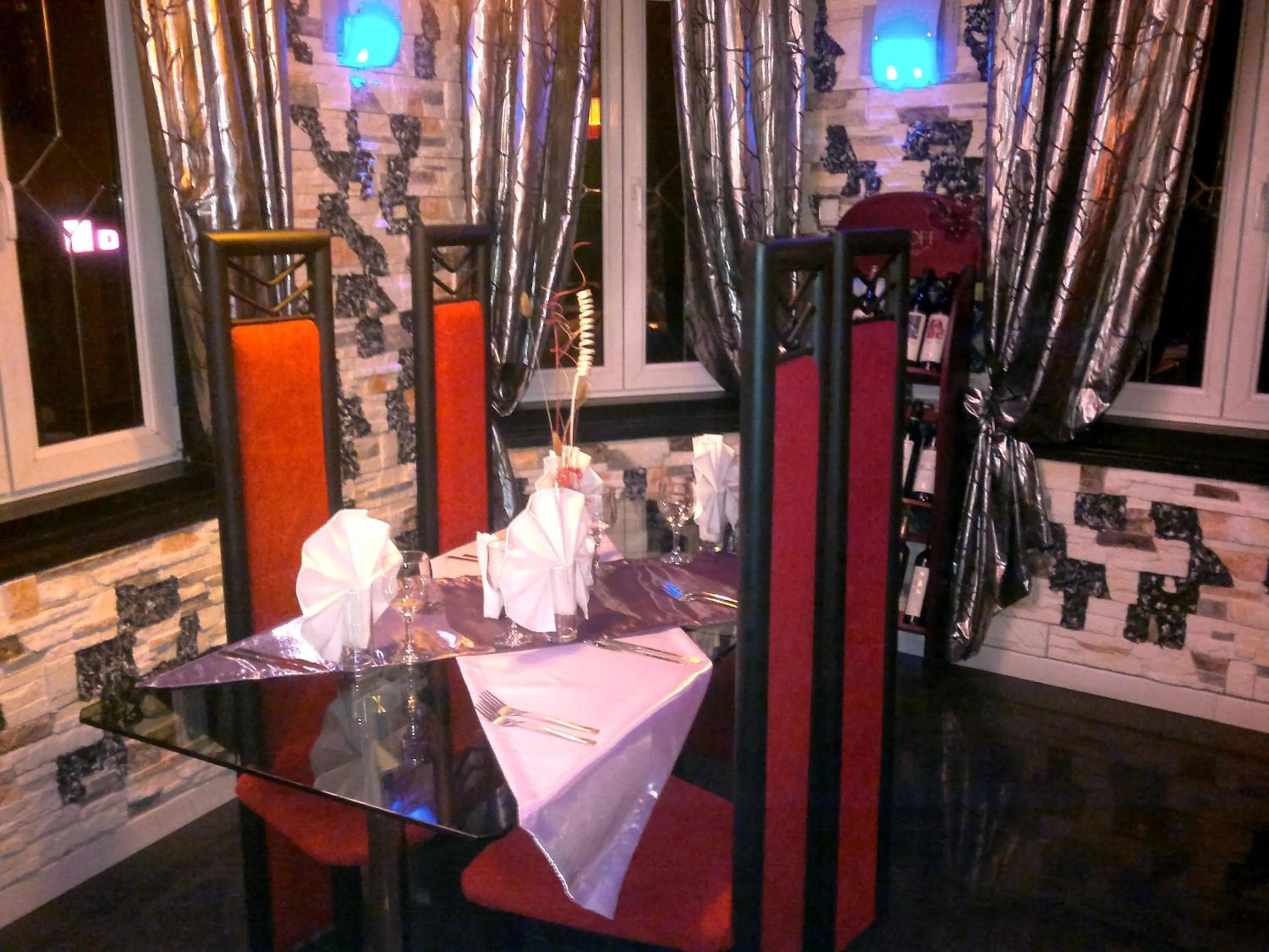 Restaurant/places to eat in Rimini Club Inn & Suites