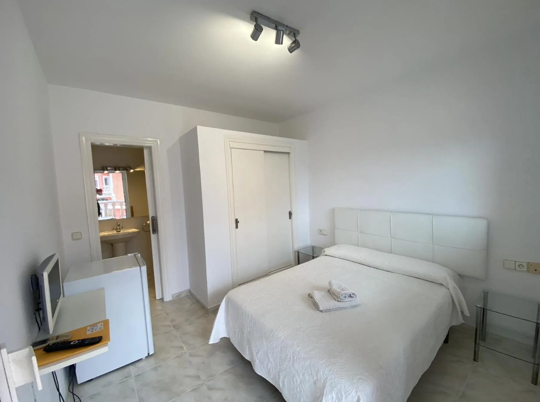 Bed in Hotel Las Camelias