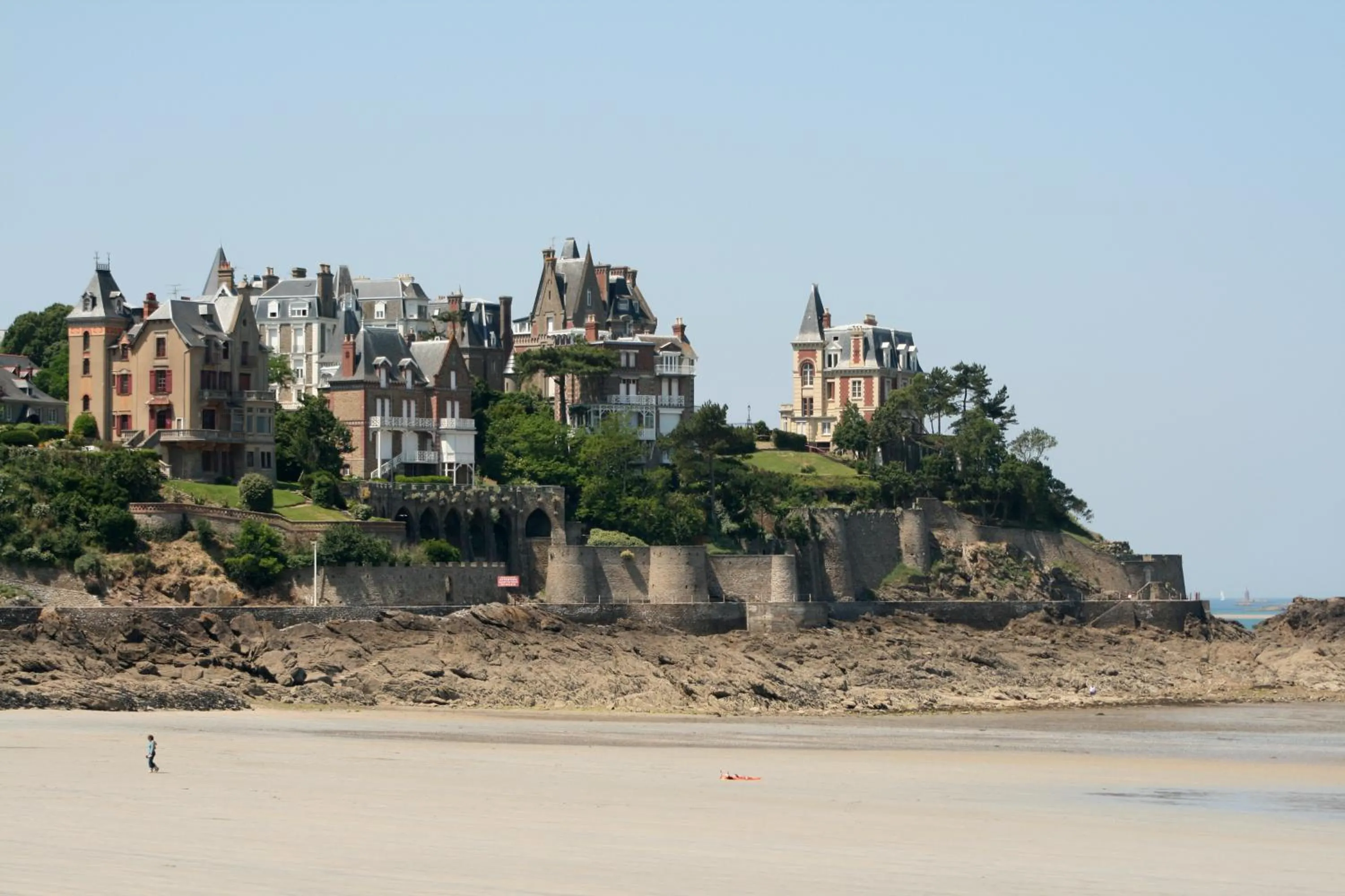 Landmark view in Chambres d'hôtes Le Clos d'Enhaut