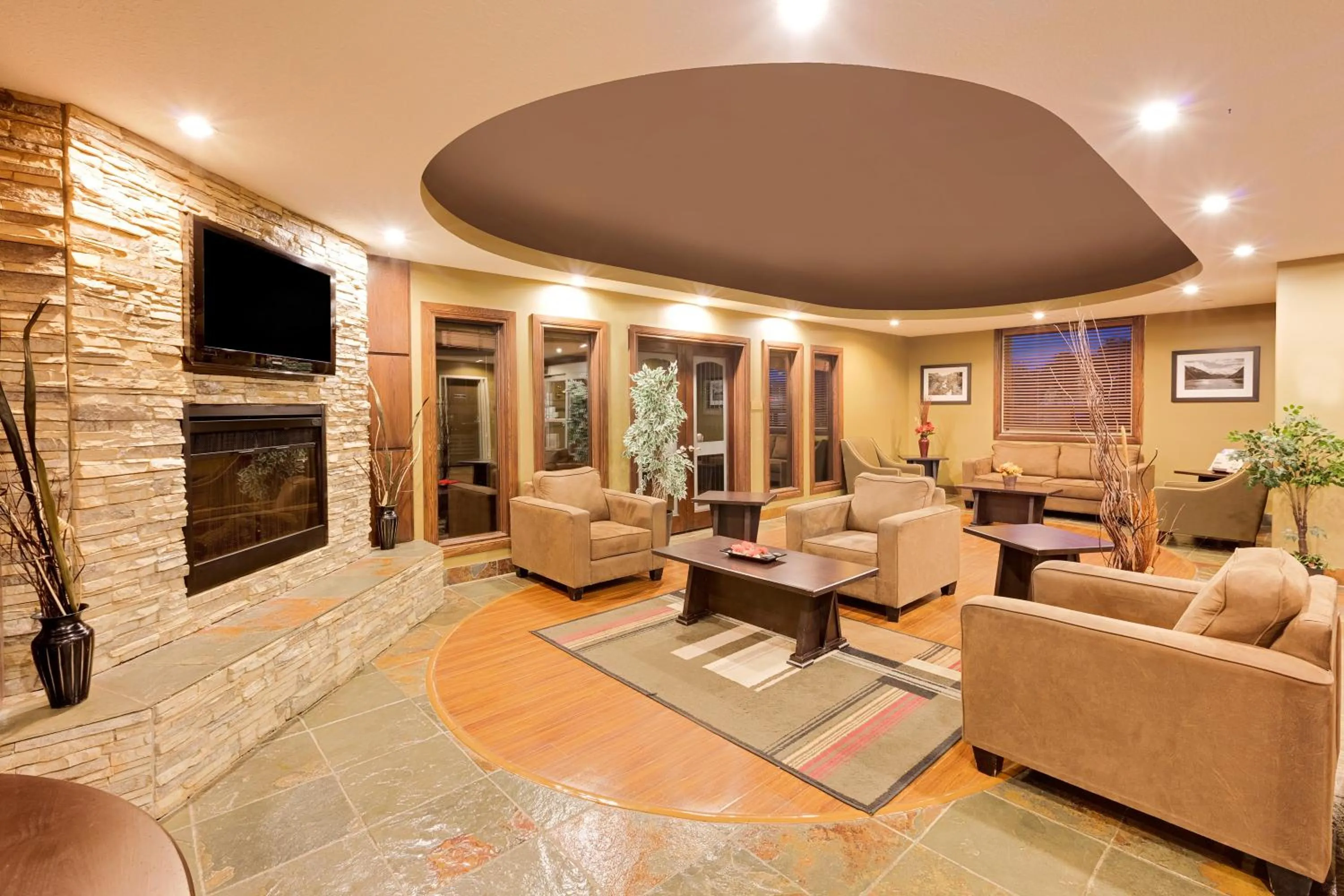 Lobby or reception in Ramada by Wyndham Cold Lake