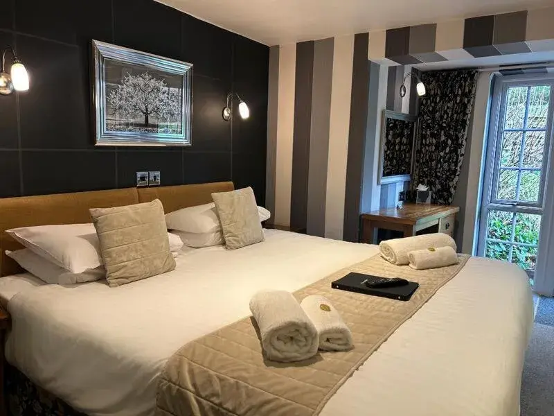 Queen Room with Garden View in Royal Oak Appleby Queen Room with Garden View in Royal Oak Appleby