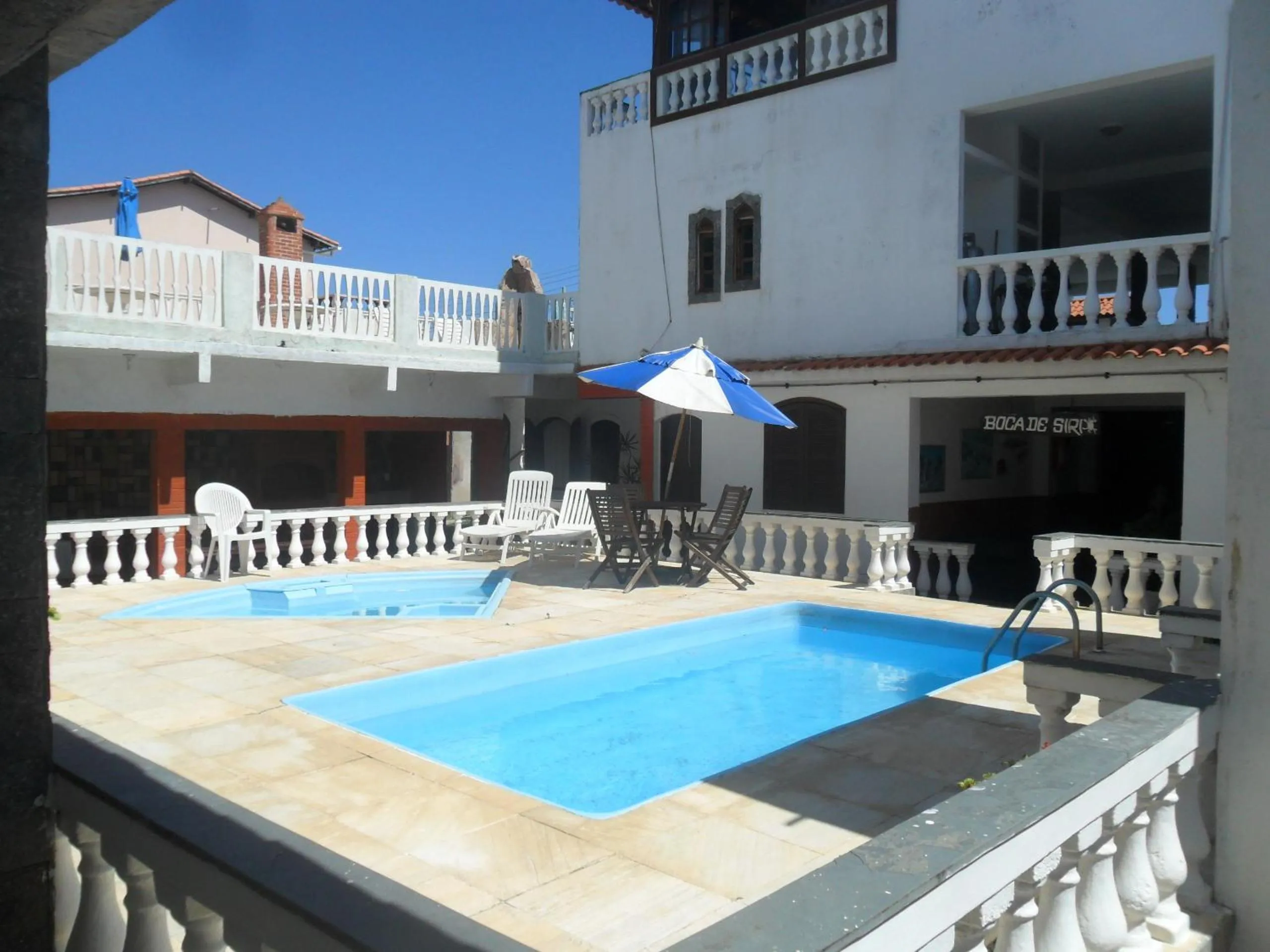 Swimming pool in Pousada Pratagy