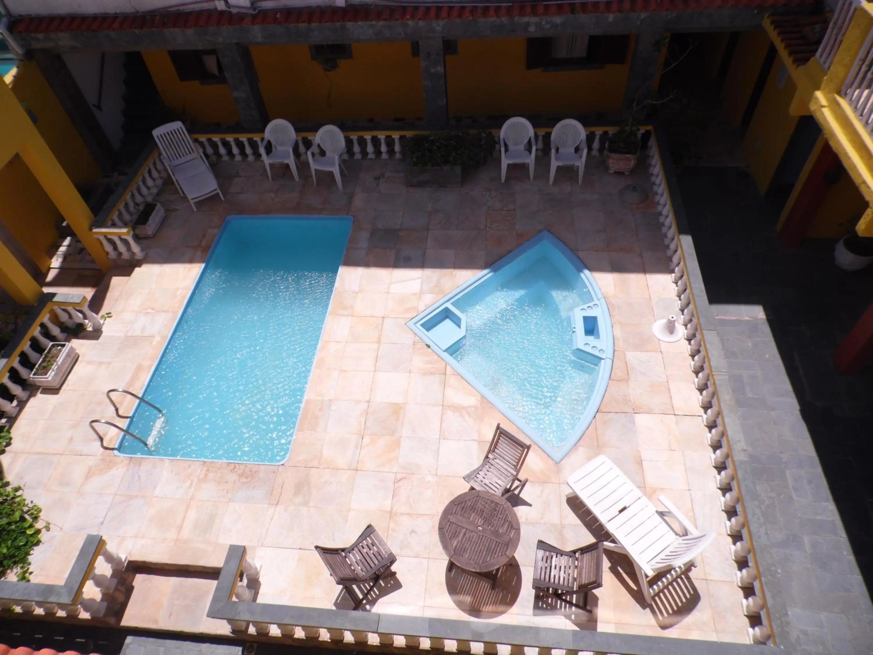 Swimming pool in Pousada Pratagy