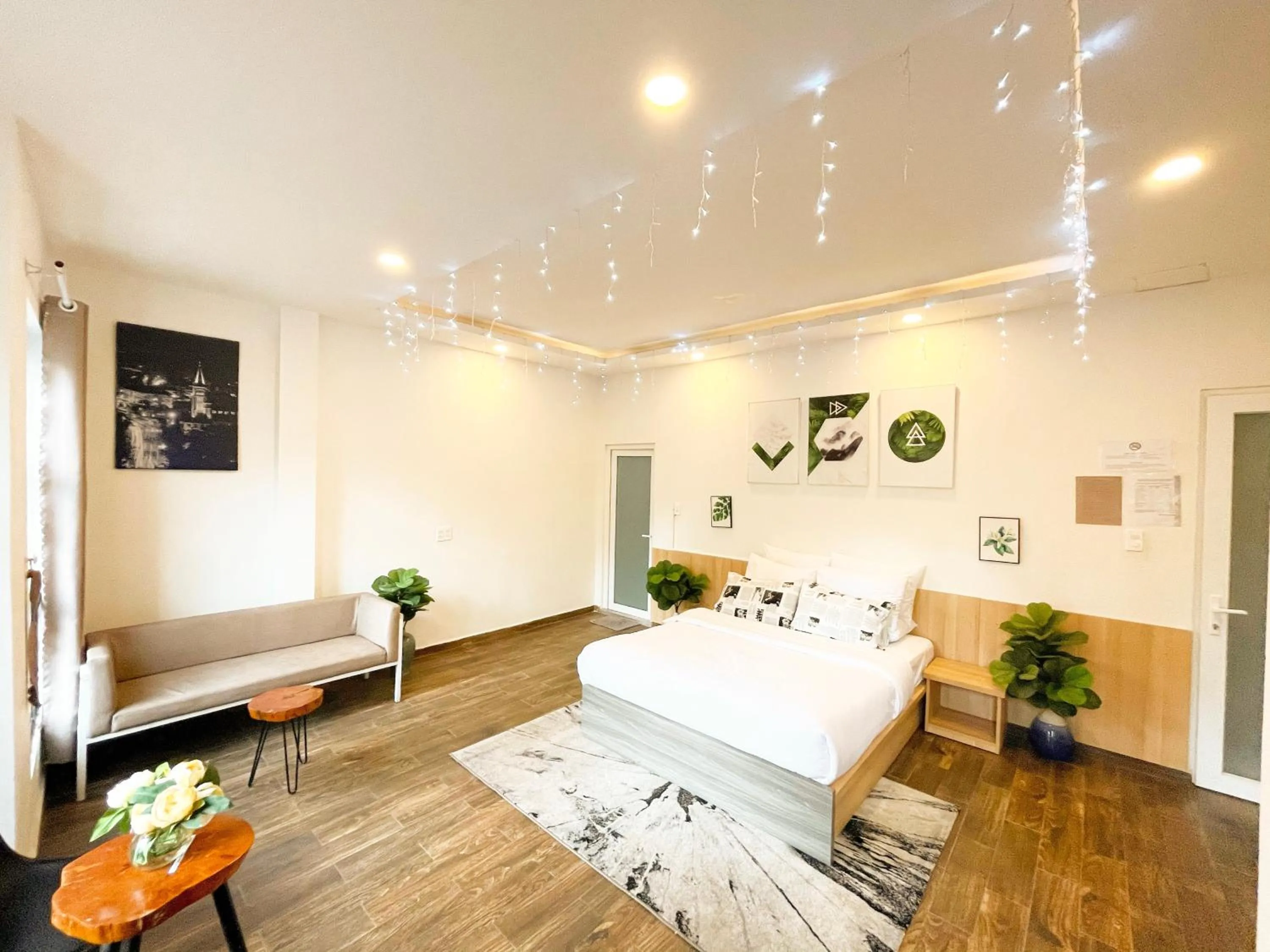 Street View Hotel & Apartment