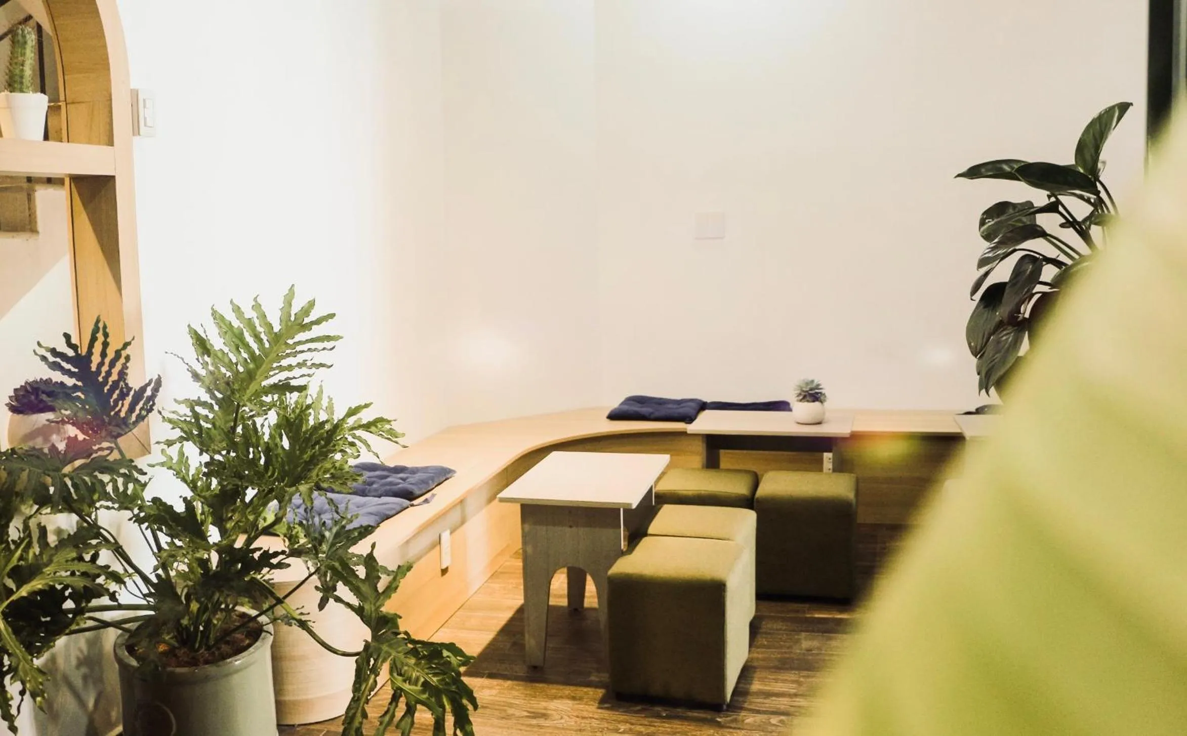 Street View Hotel & Apartment