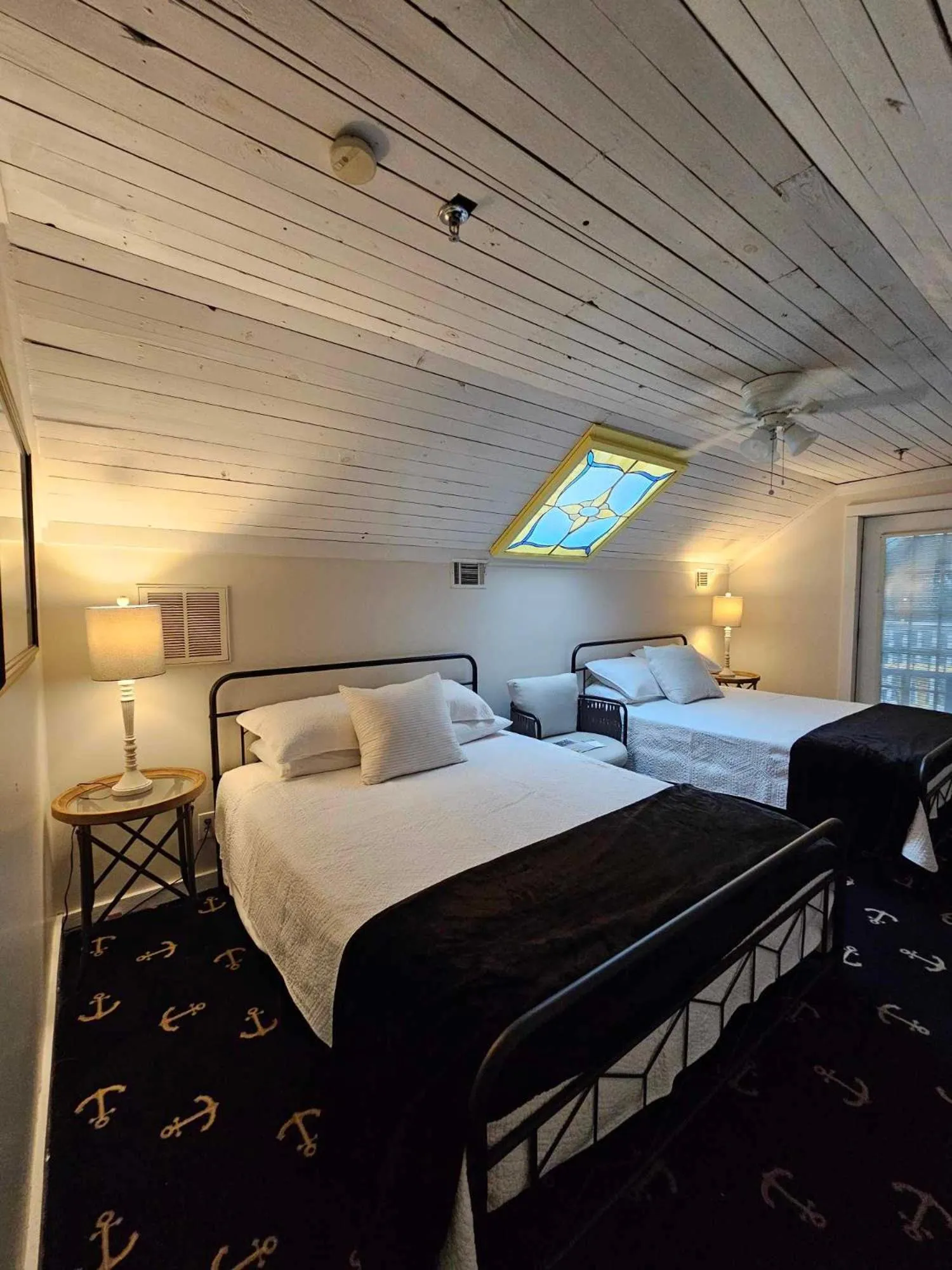 Bed in Tybee Island Inn Bed & Breakfast