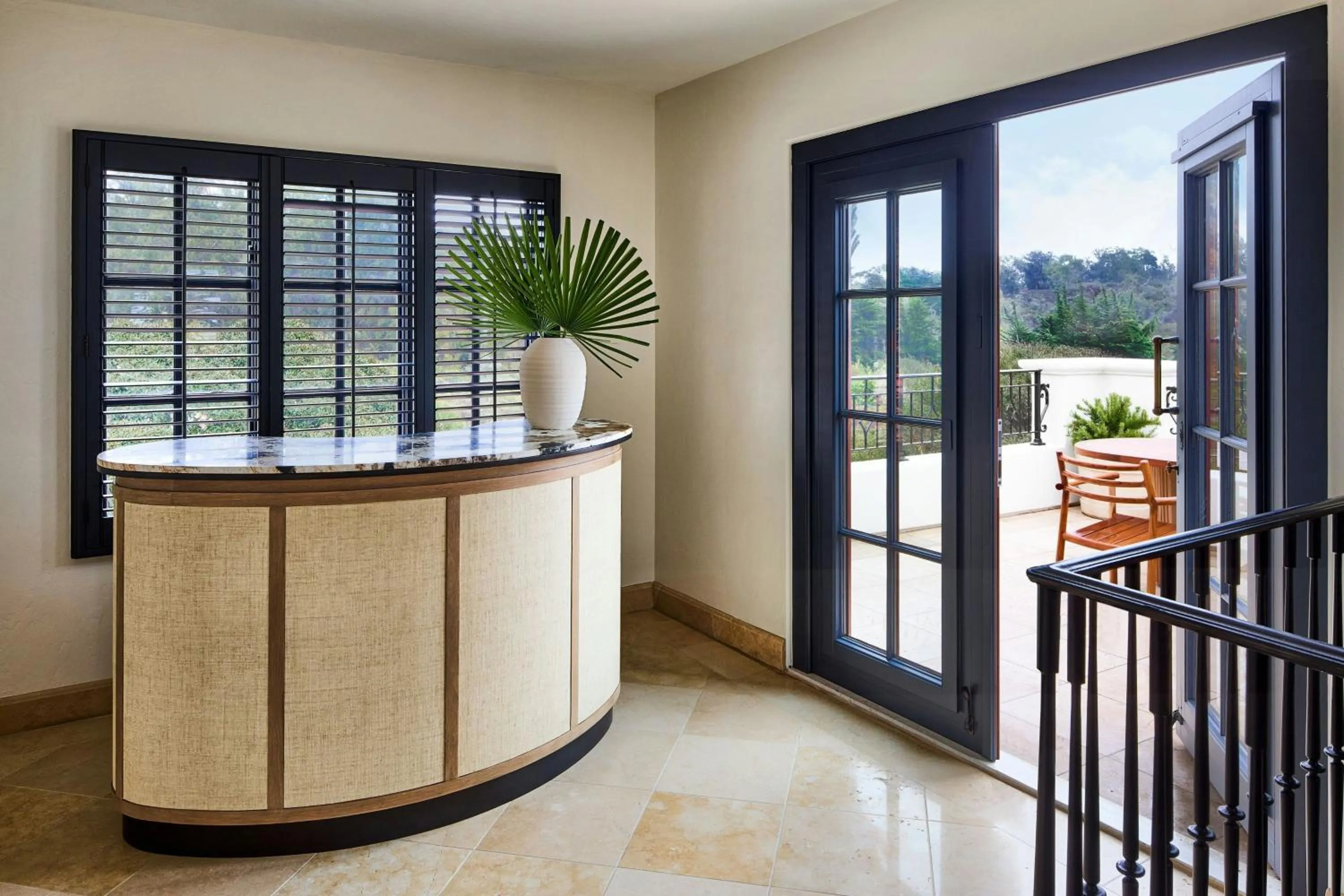 Lounge or bar in The Ritz-Carlton Bacara, Santa Barbara