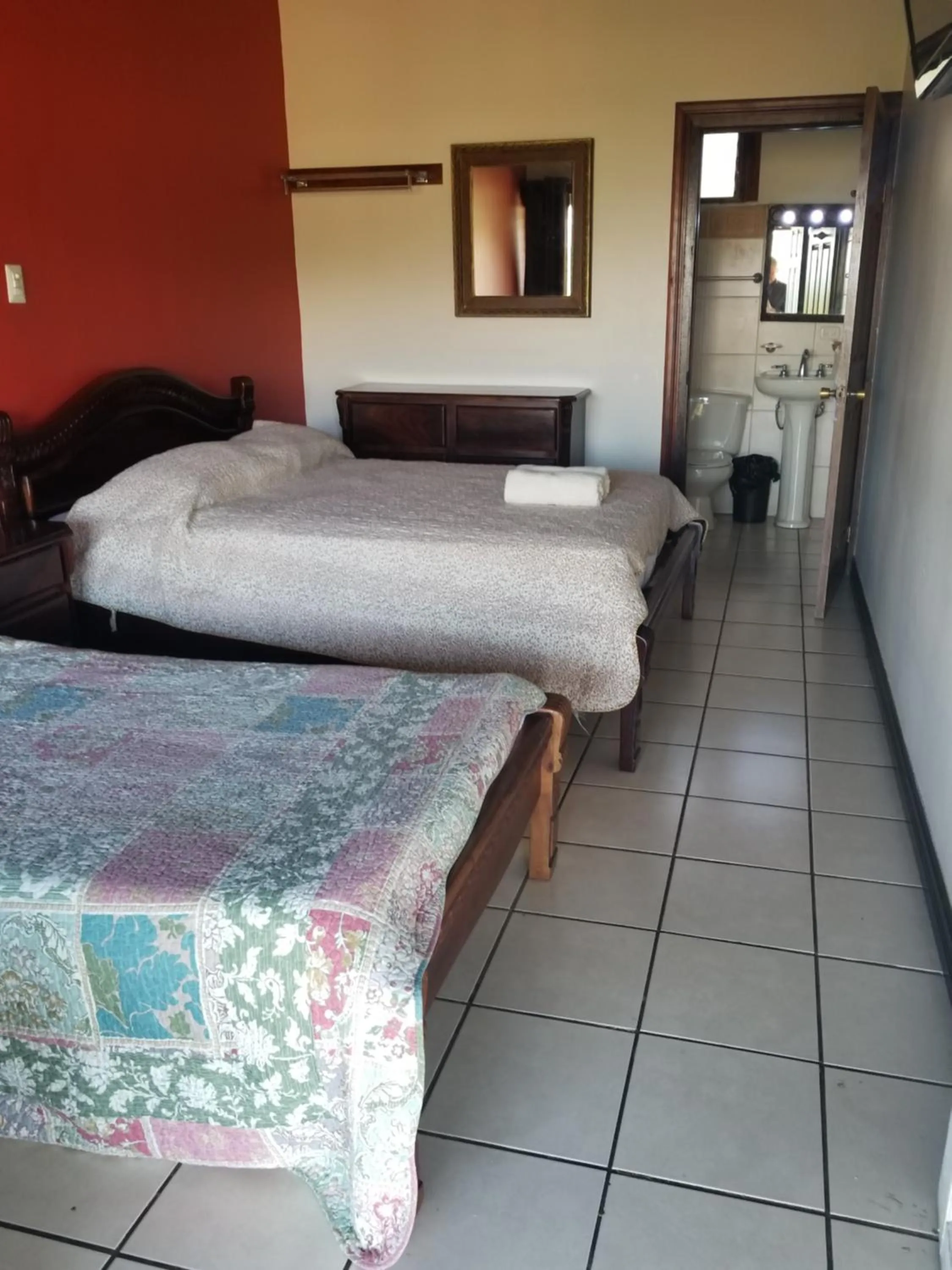 Photo of the whole room, Bed in Hotel Monte Campana Heredia