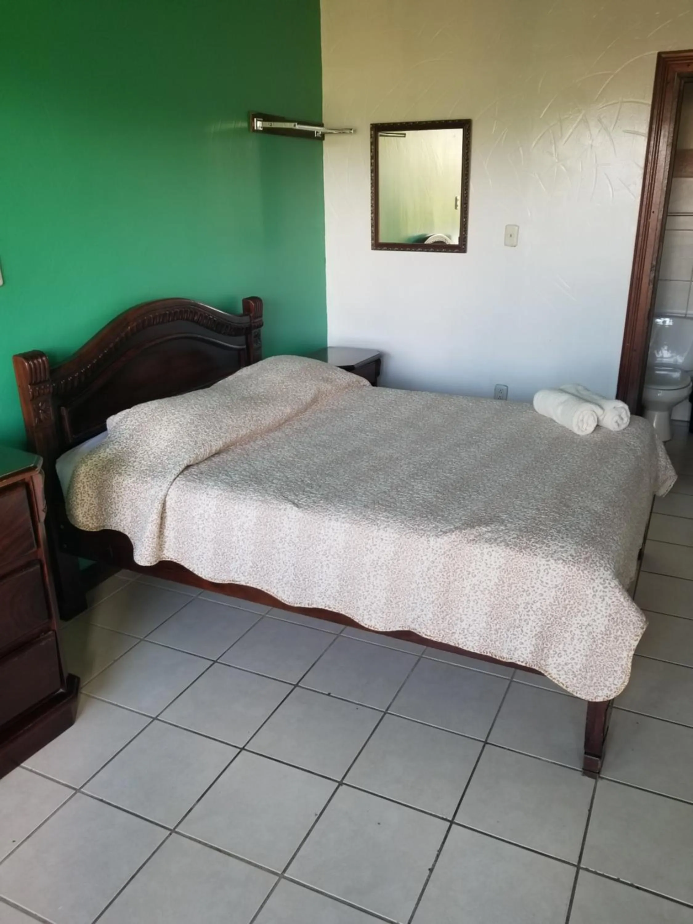 Bed in Hotel Monte Campana Heredia