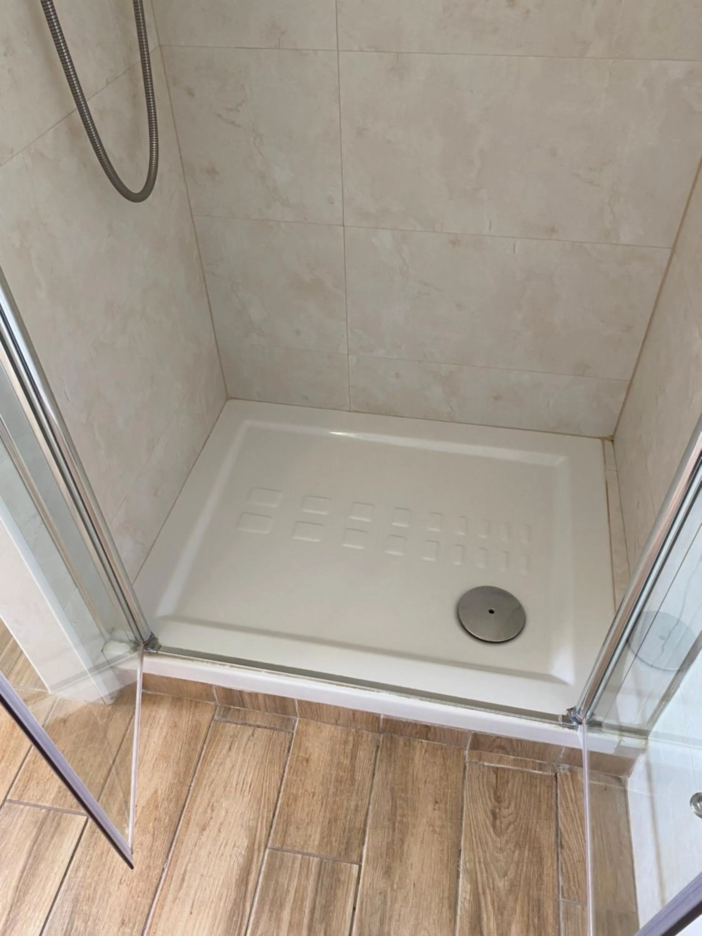 Shower in Miro' Agropoli