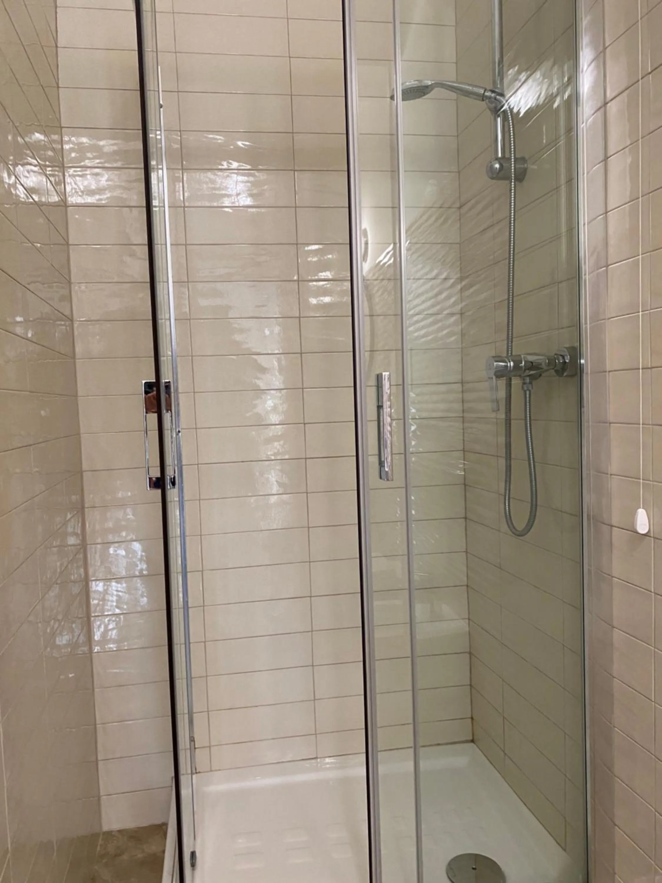 Shower in Miro' Agropoli