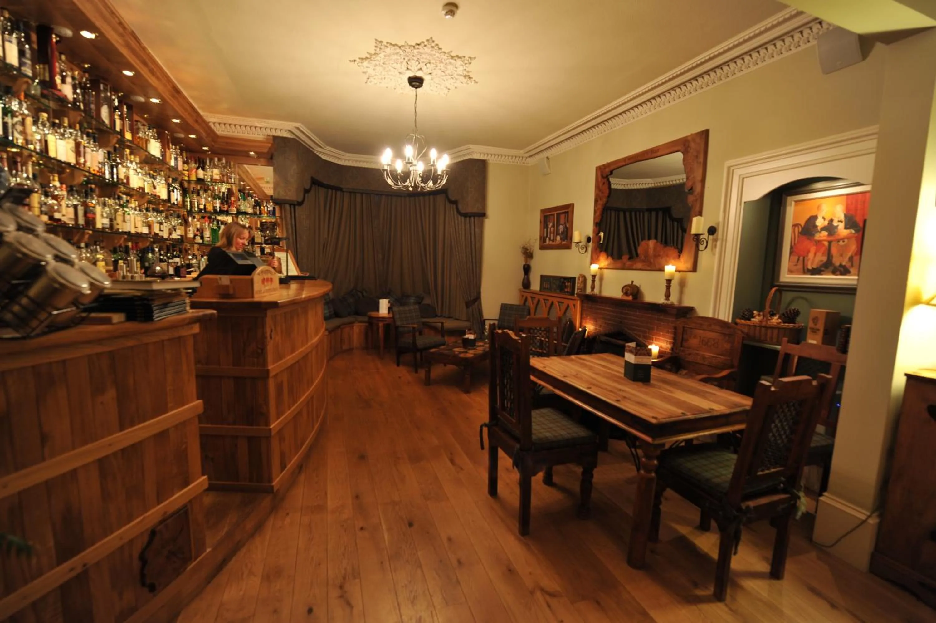 Lounge or bar in Poppies Hotel