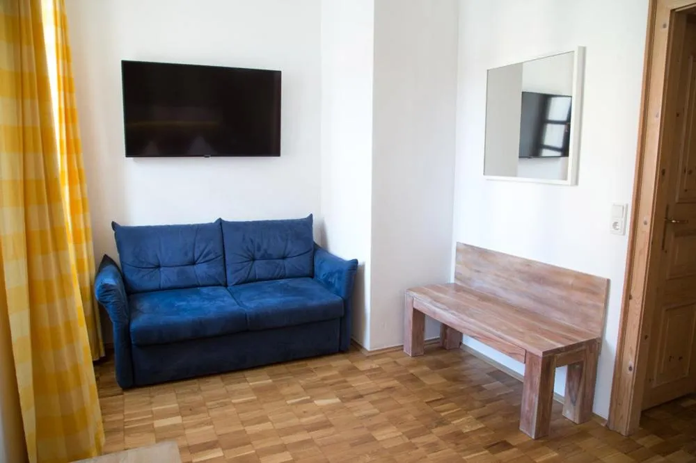 TV and multimedia in Landhotel Battenheimer Hof