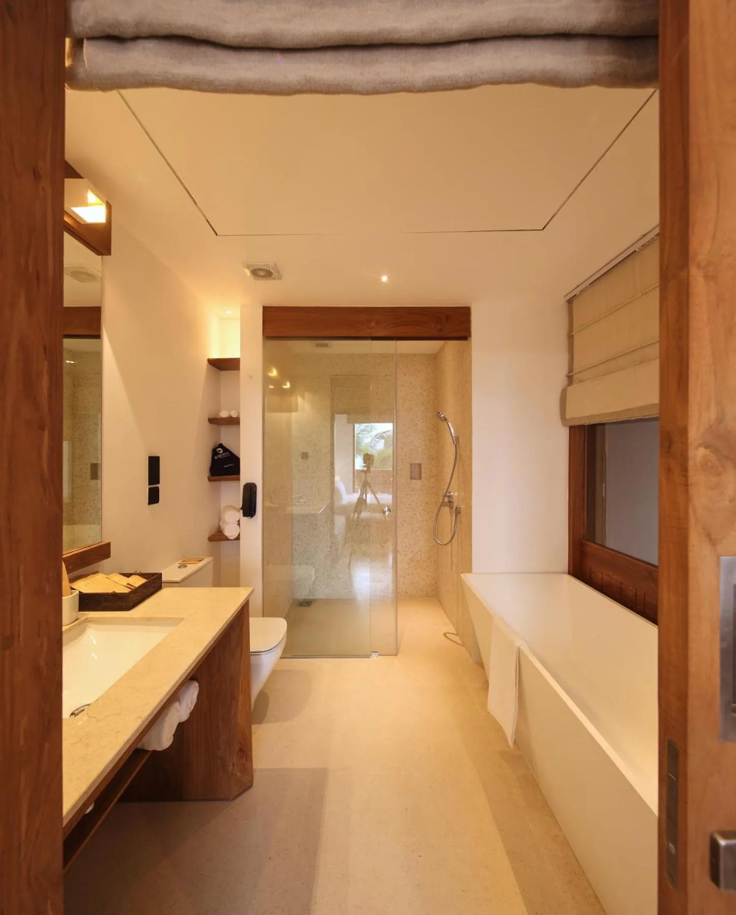 Bathroom in Riff Hikkaduwa