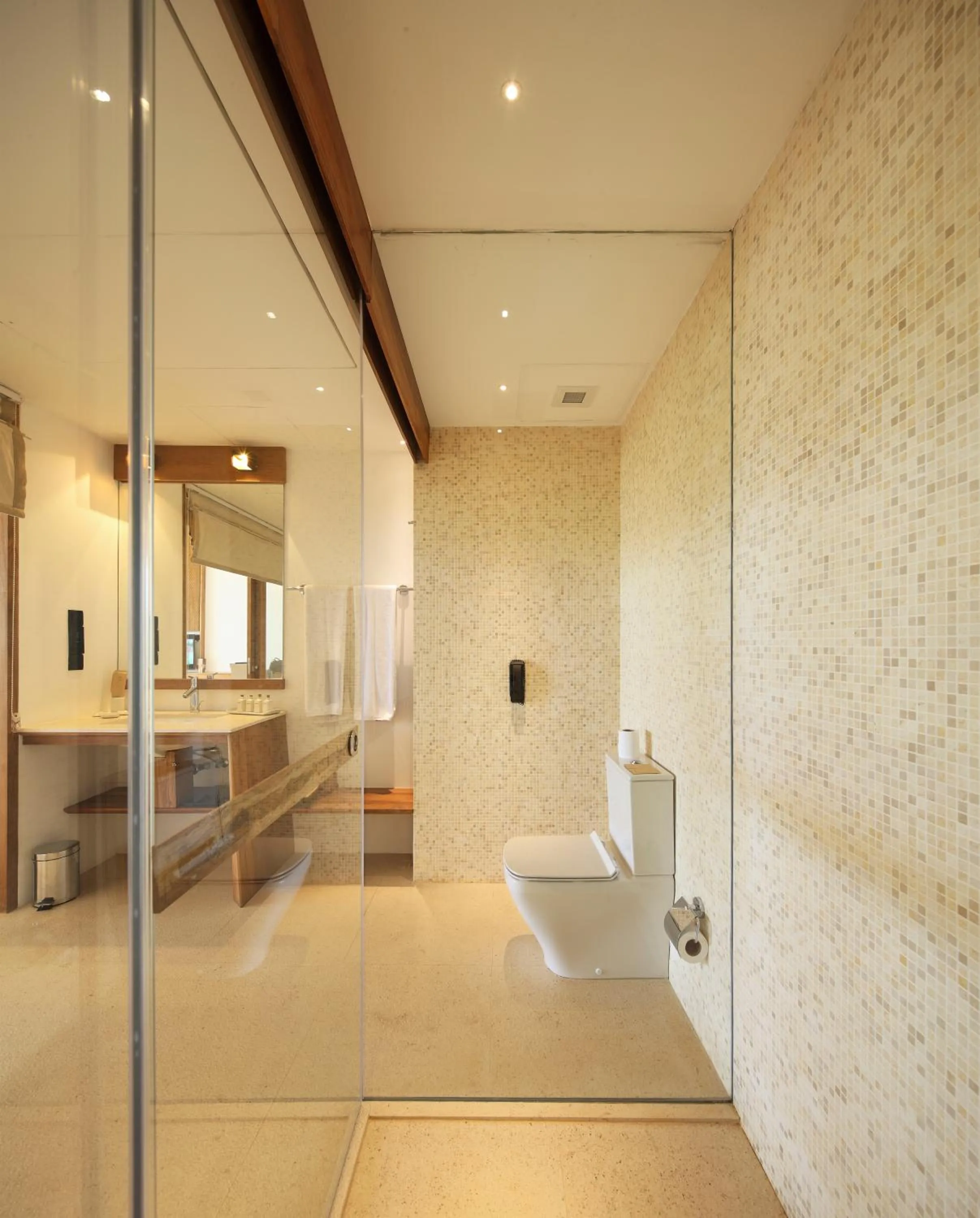 Bathroom in Riff Hikkaduwa