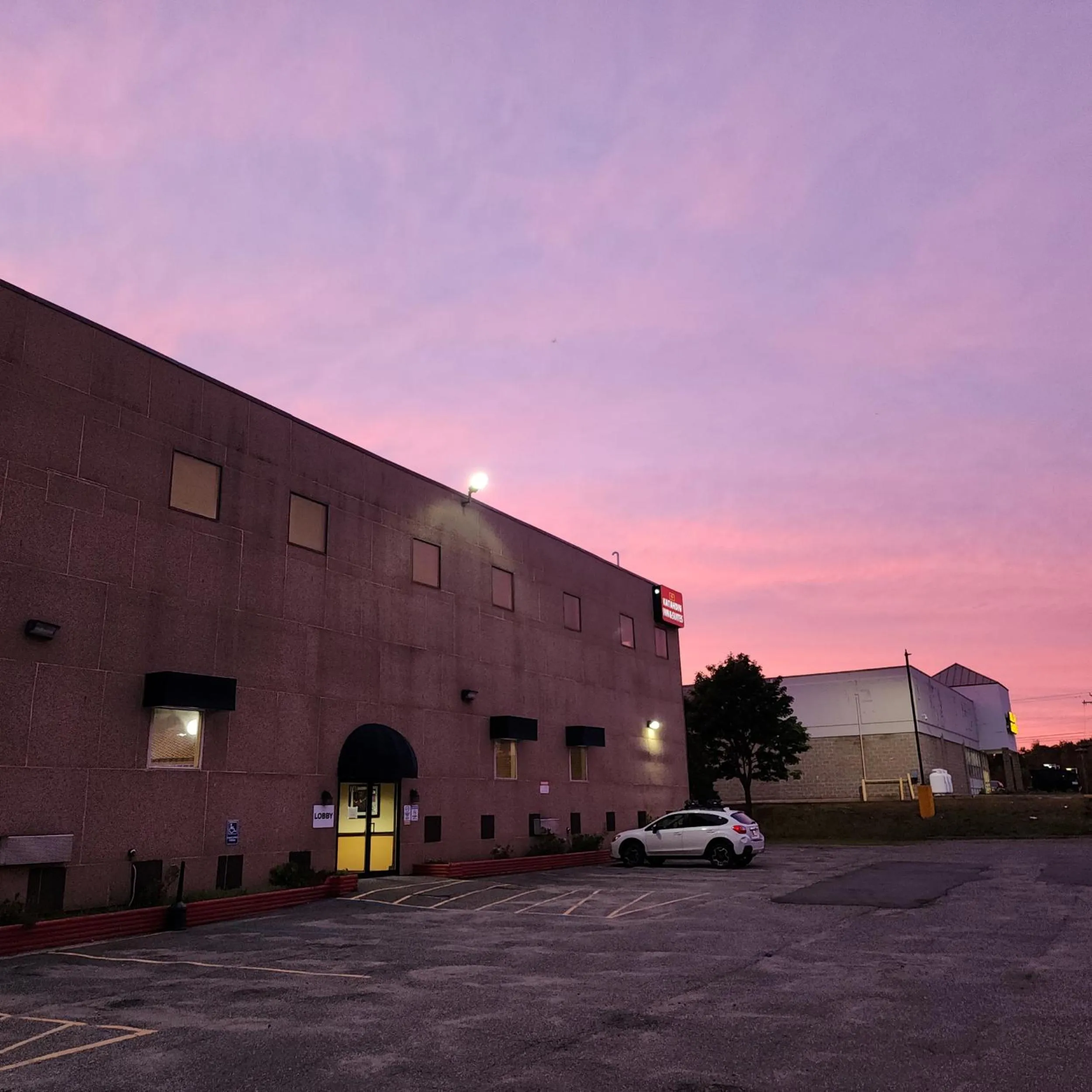 Property building in Katahdin Inn & Suites