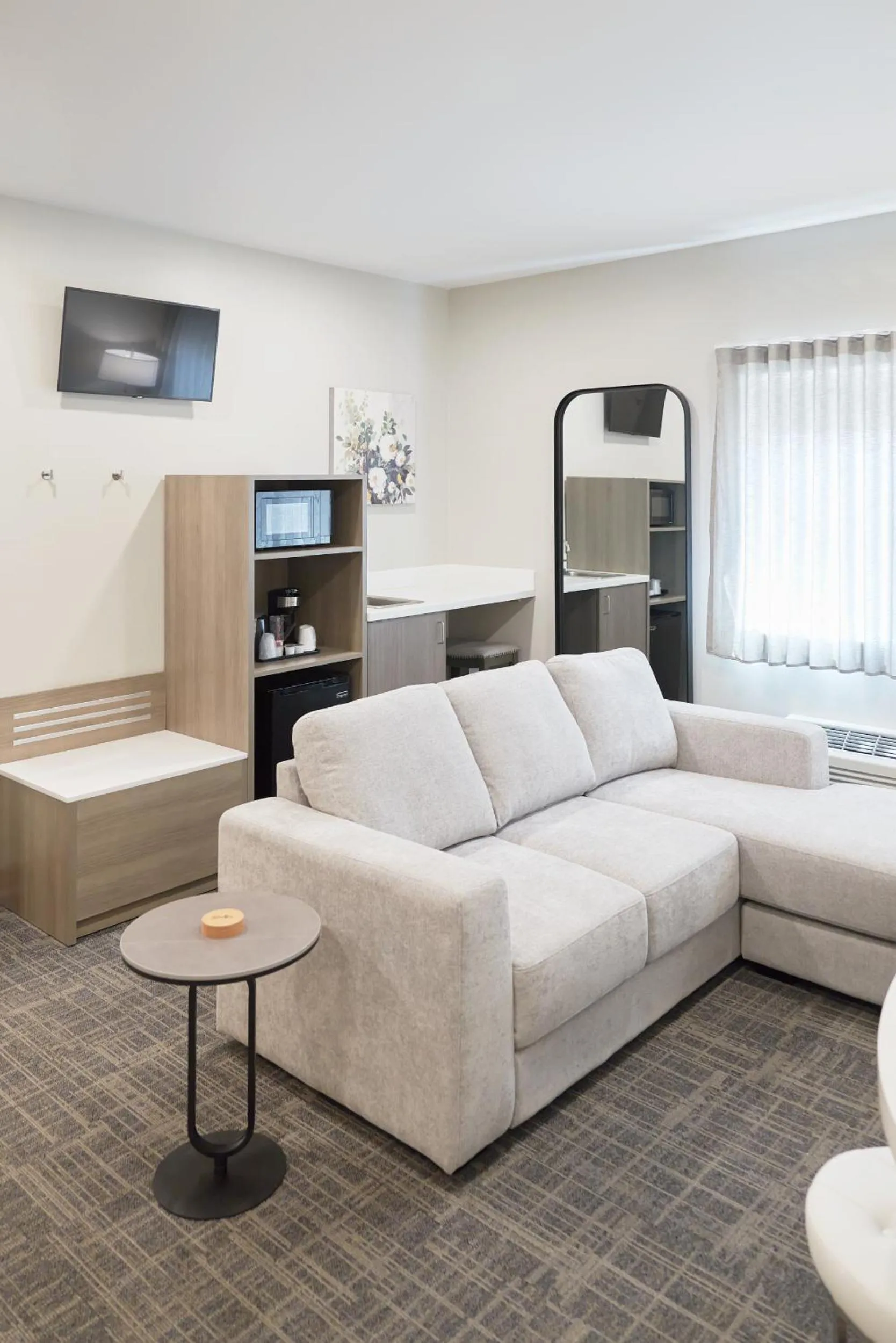 Living room in Brady Hotel