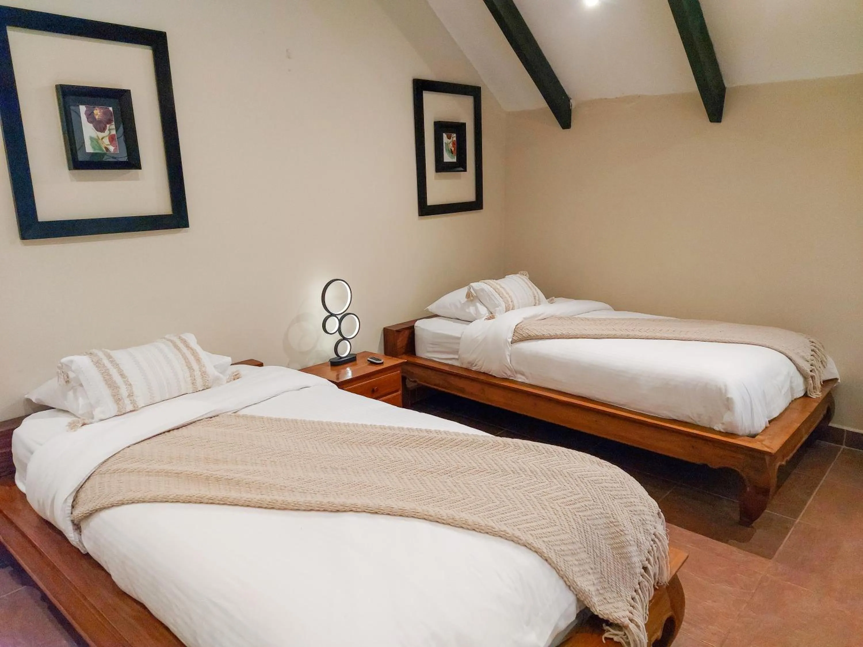 Bedroom, Bed in The Riverside Inn