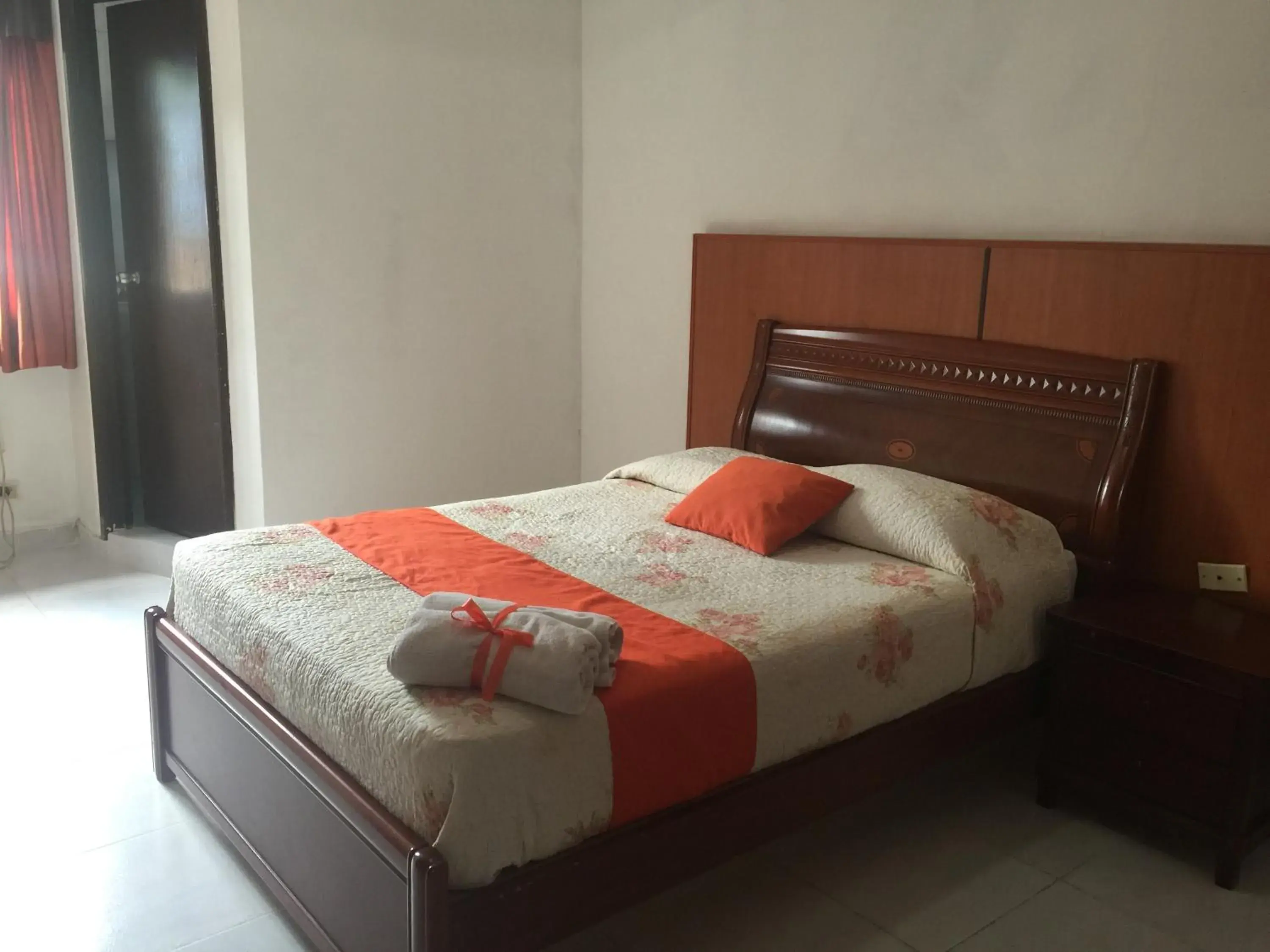 Single Room in Hotel Via Espana Single Room in Hotel Via Espana