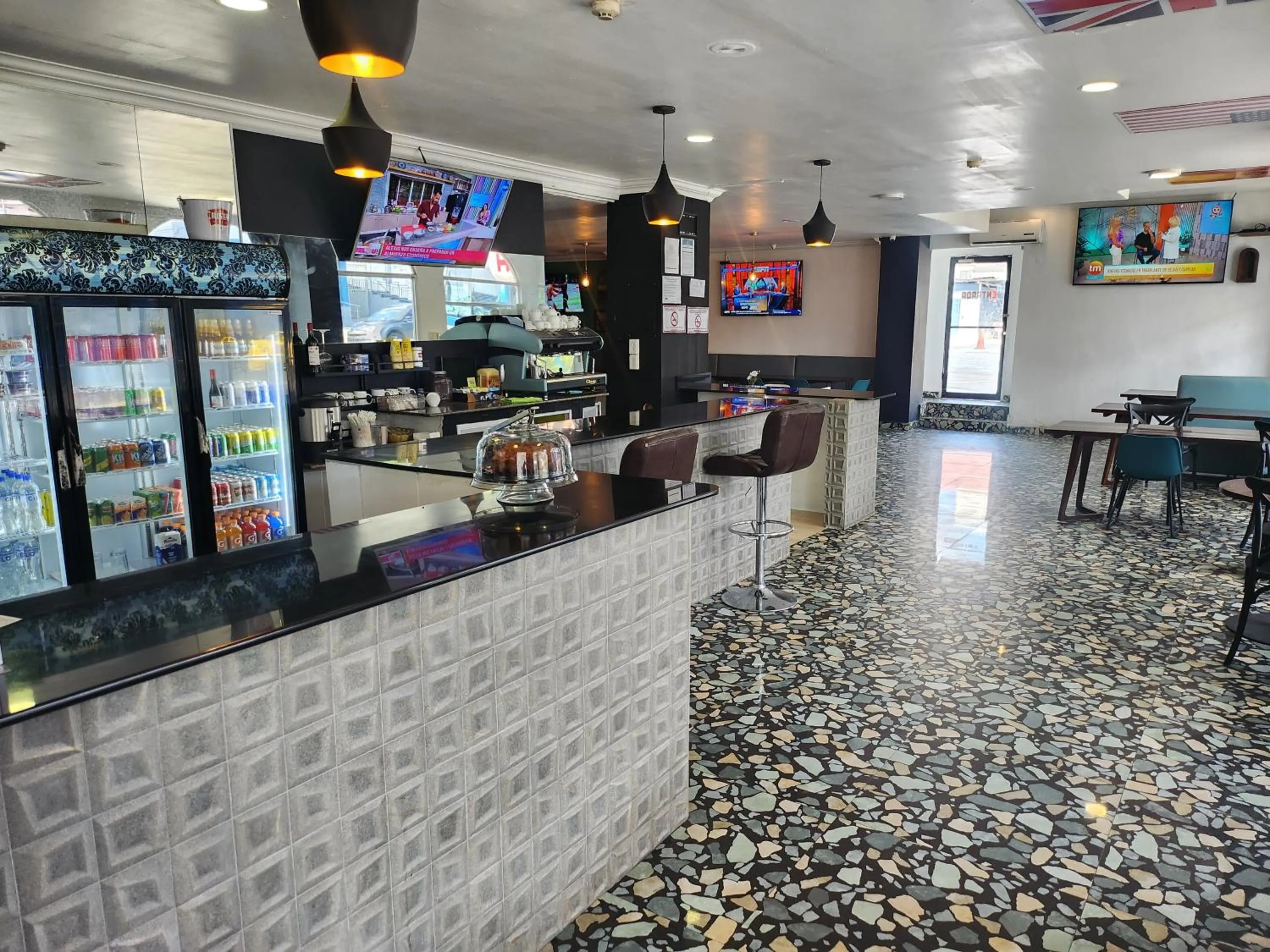 Restaurant/places to eat in Hotel Via Espana