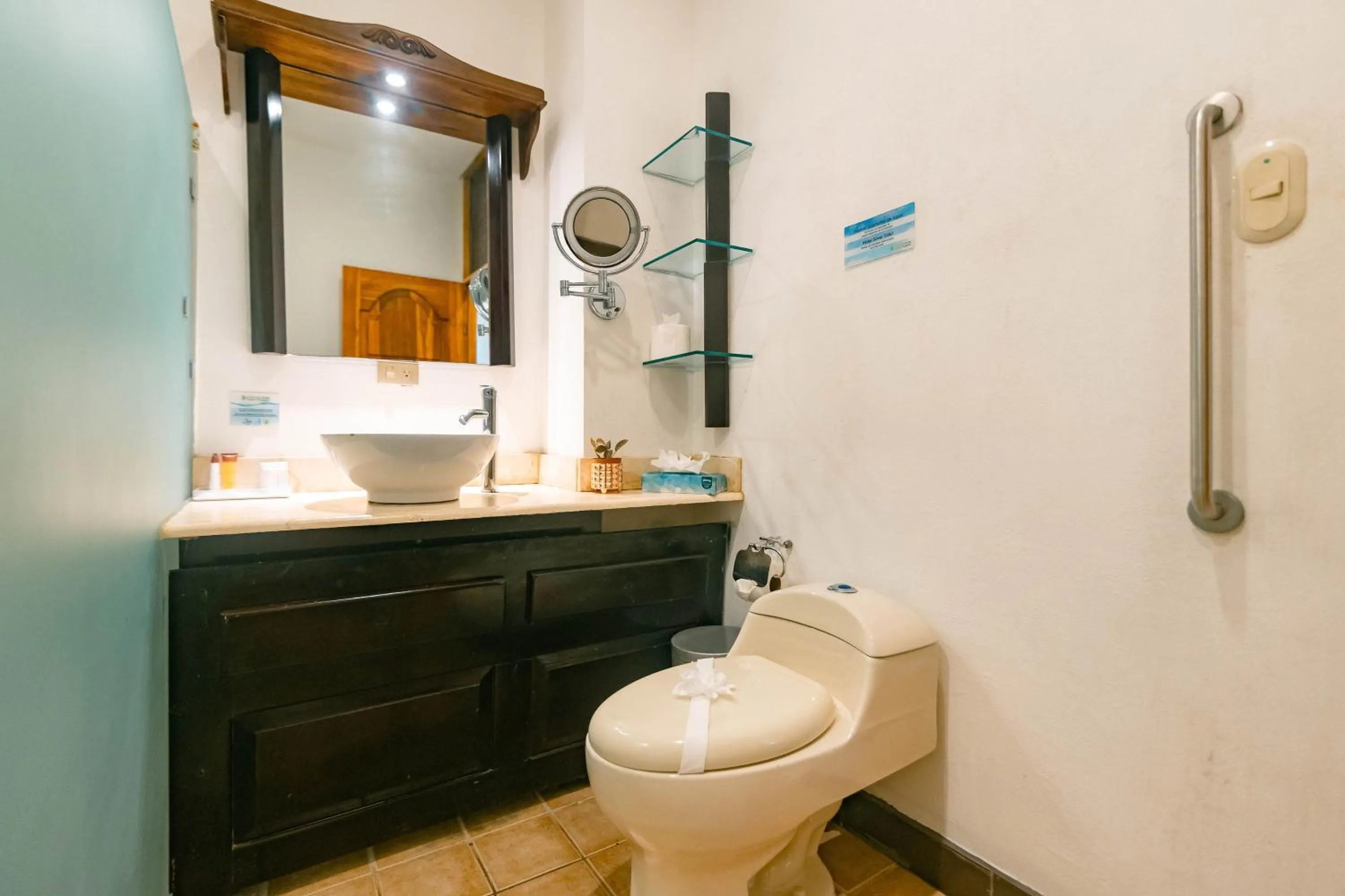 Toilet in Hotel San Bada Resort & Spa