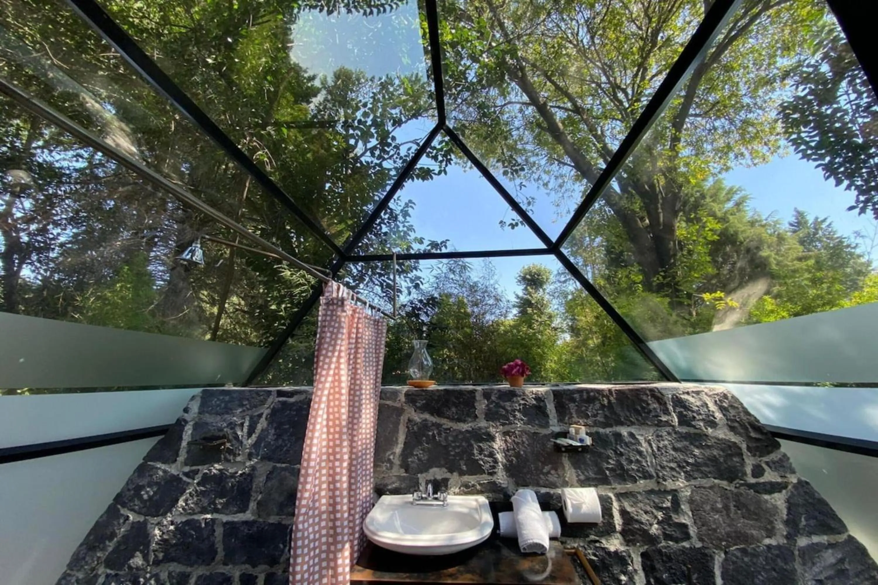 Bathroom in Capital O Hotel La Huerta Golf & Hotel, Cholula