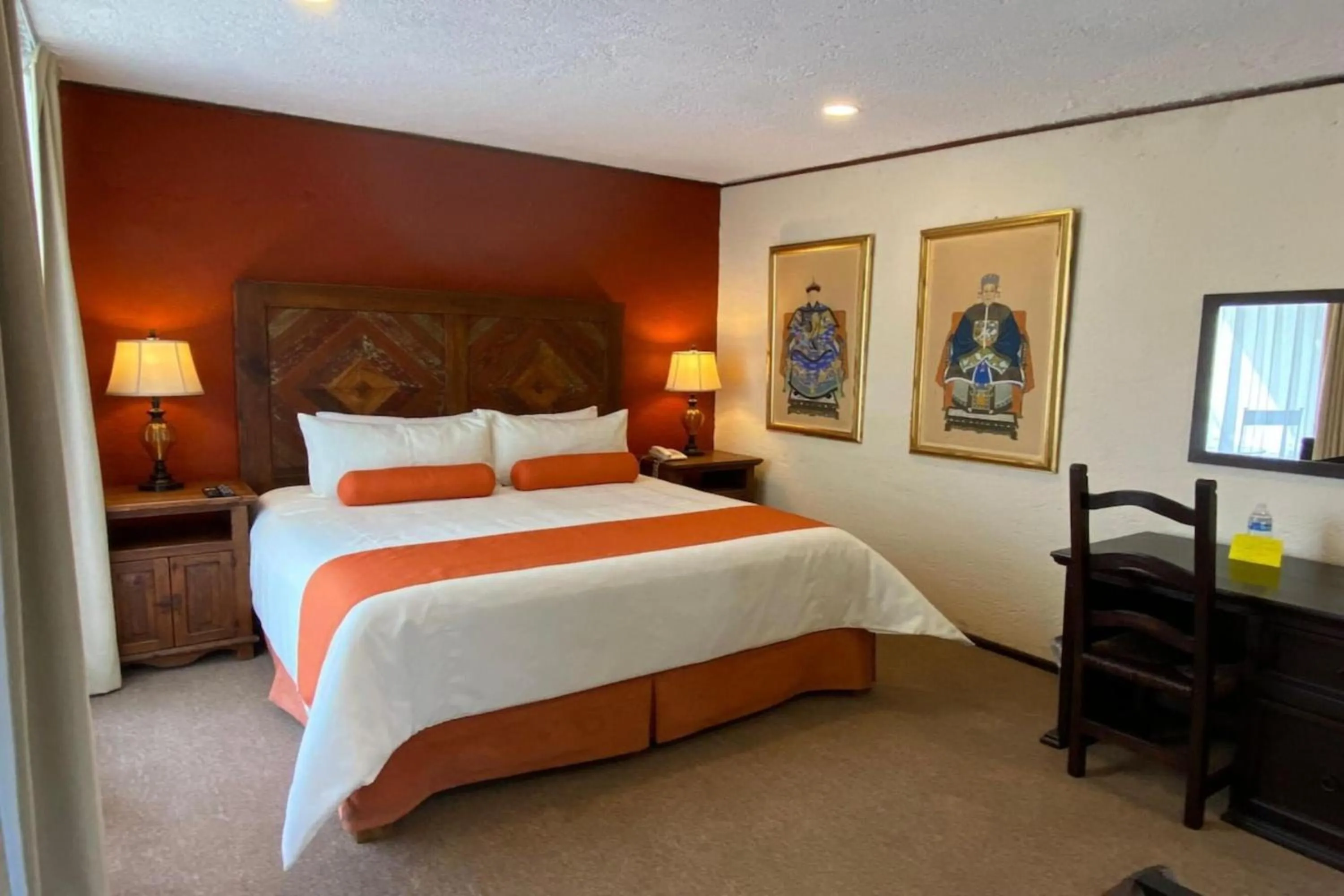 Bedroom, Bed in Capital O Hotel La Huerta Golf & Hotel, Cholula