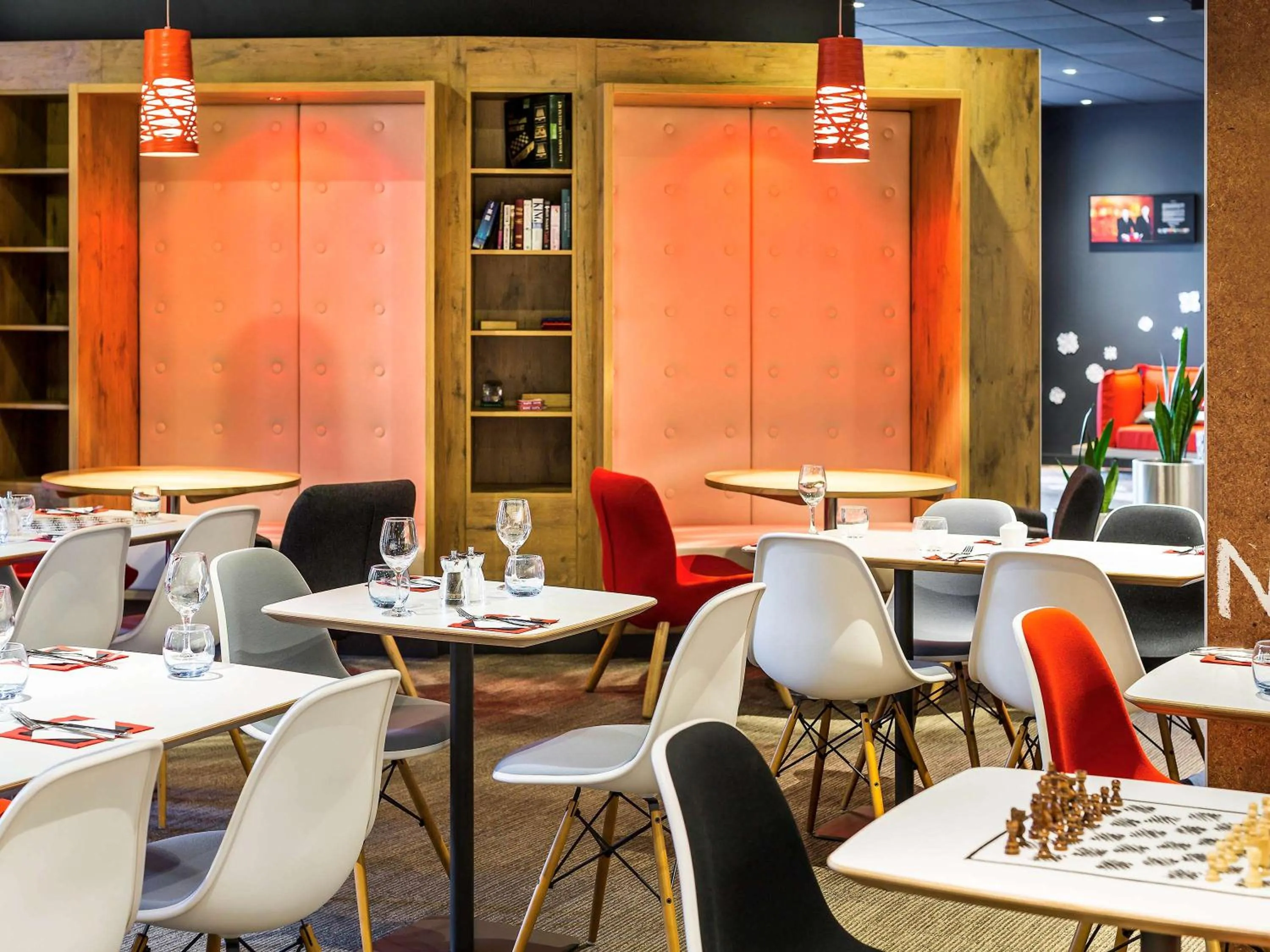 Restaurant/places to eat in ibis Leeds Centre Marlborough Street