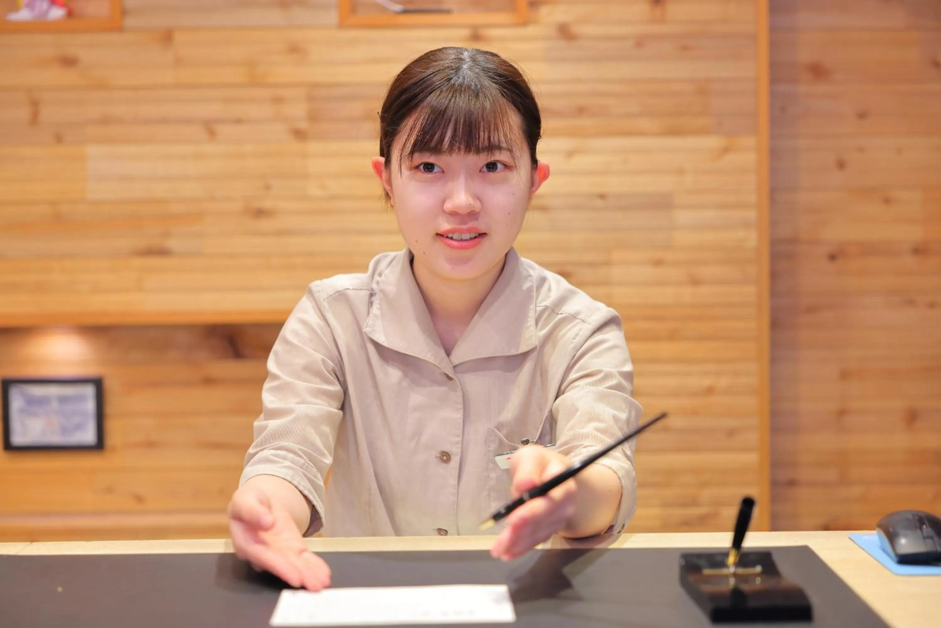 Staff in Honjin Hiranoya Annex