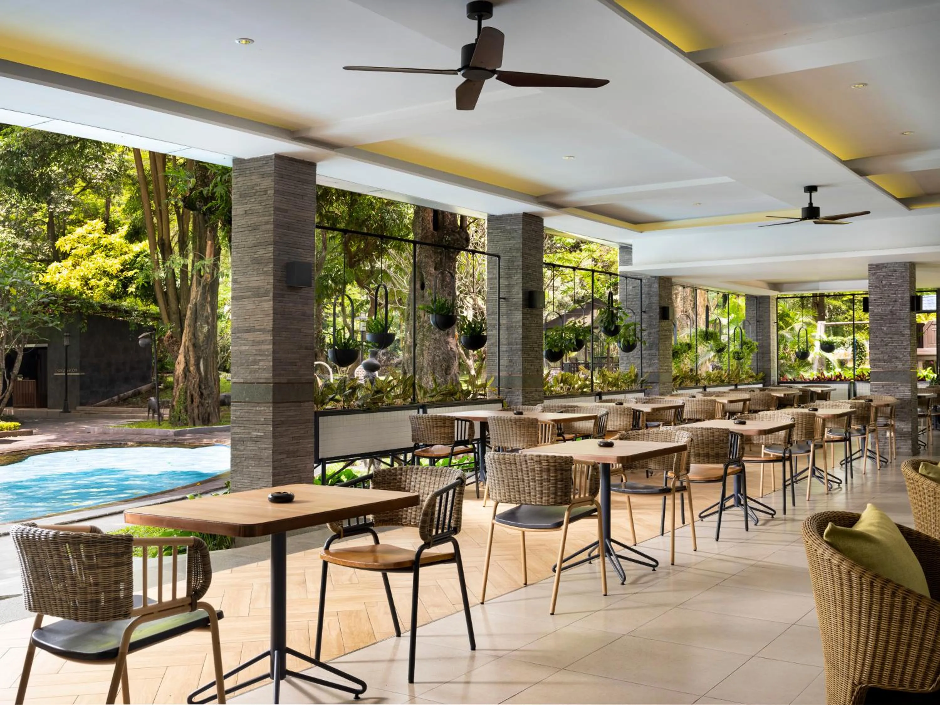 Restaurant/places to eat in Royal Ambarrukmo Yogyakarta