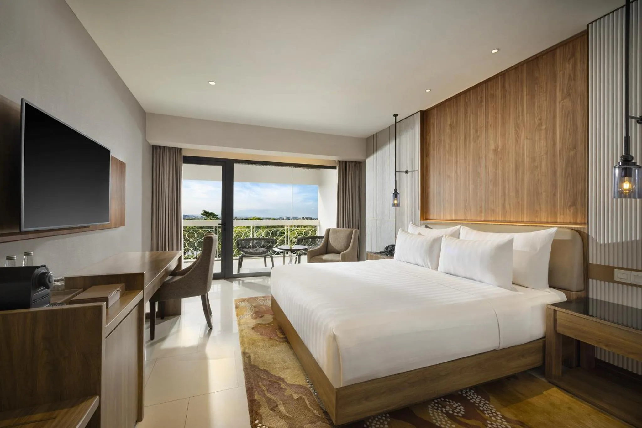 Bed in Royal Ambarrukmo Yogyakarta