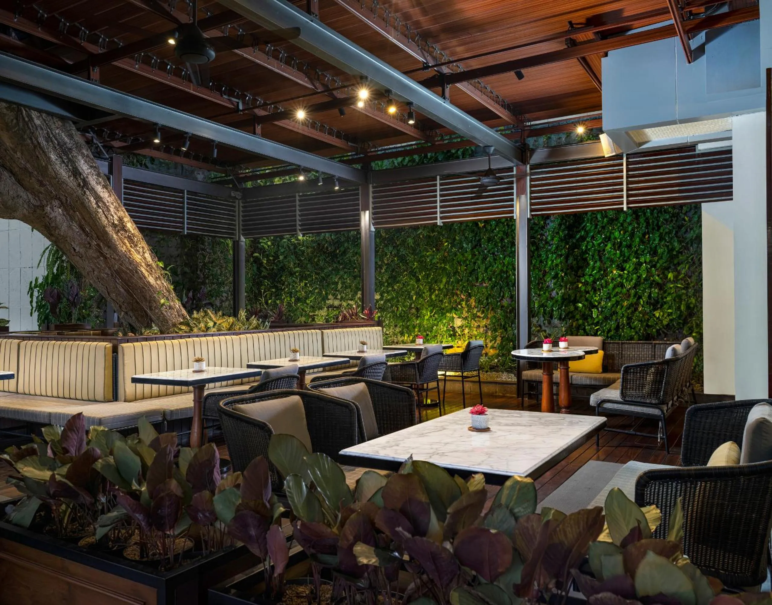 Lounge or bar in Royal Ambarrukmo Yogyakarta