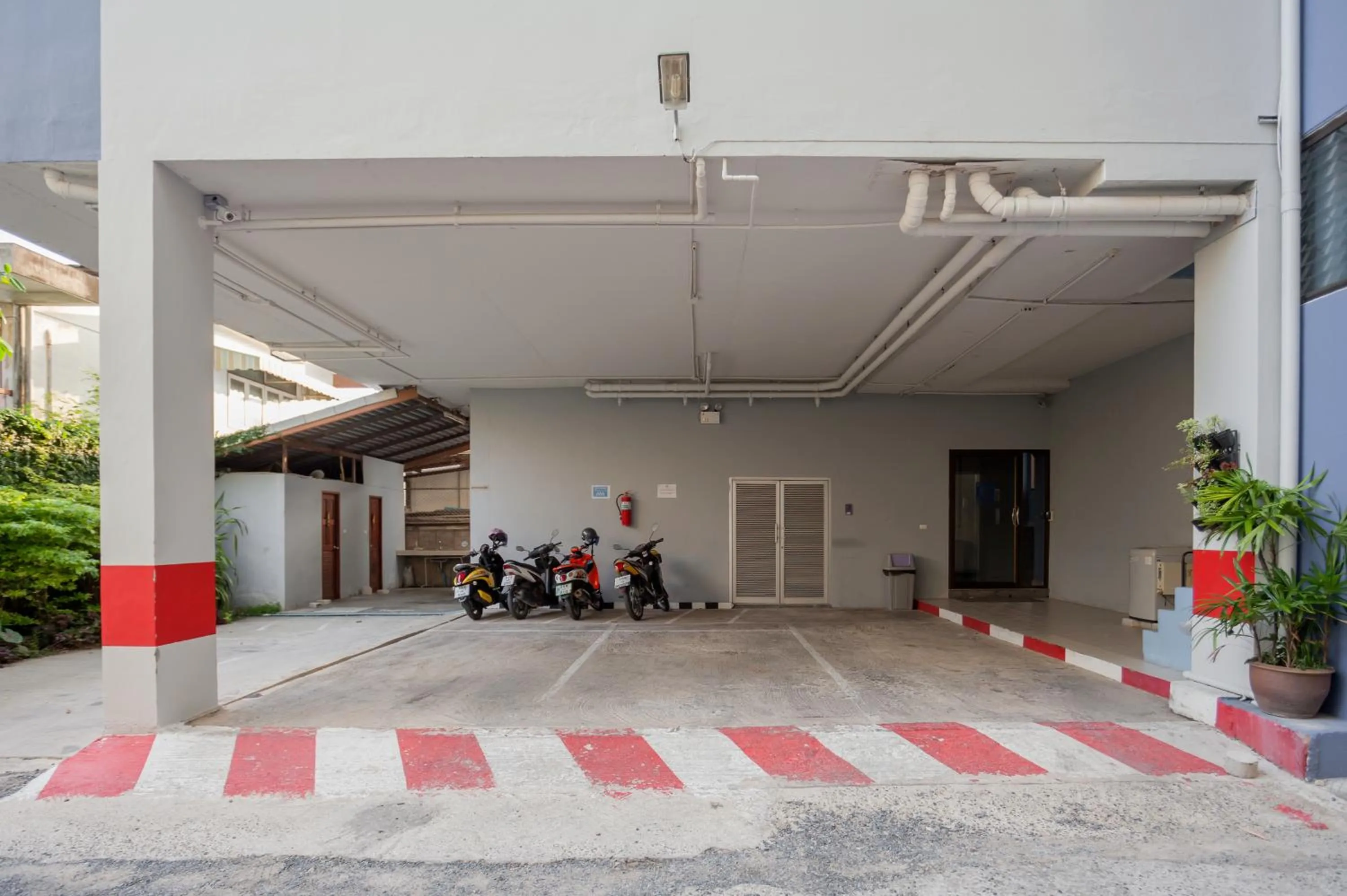 Property building in Sino Inn Phuket Hotel - SHA Plus