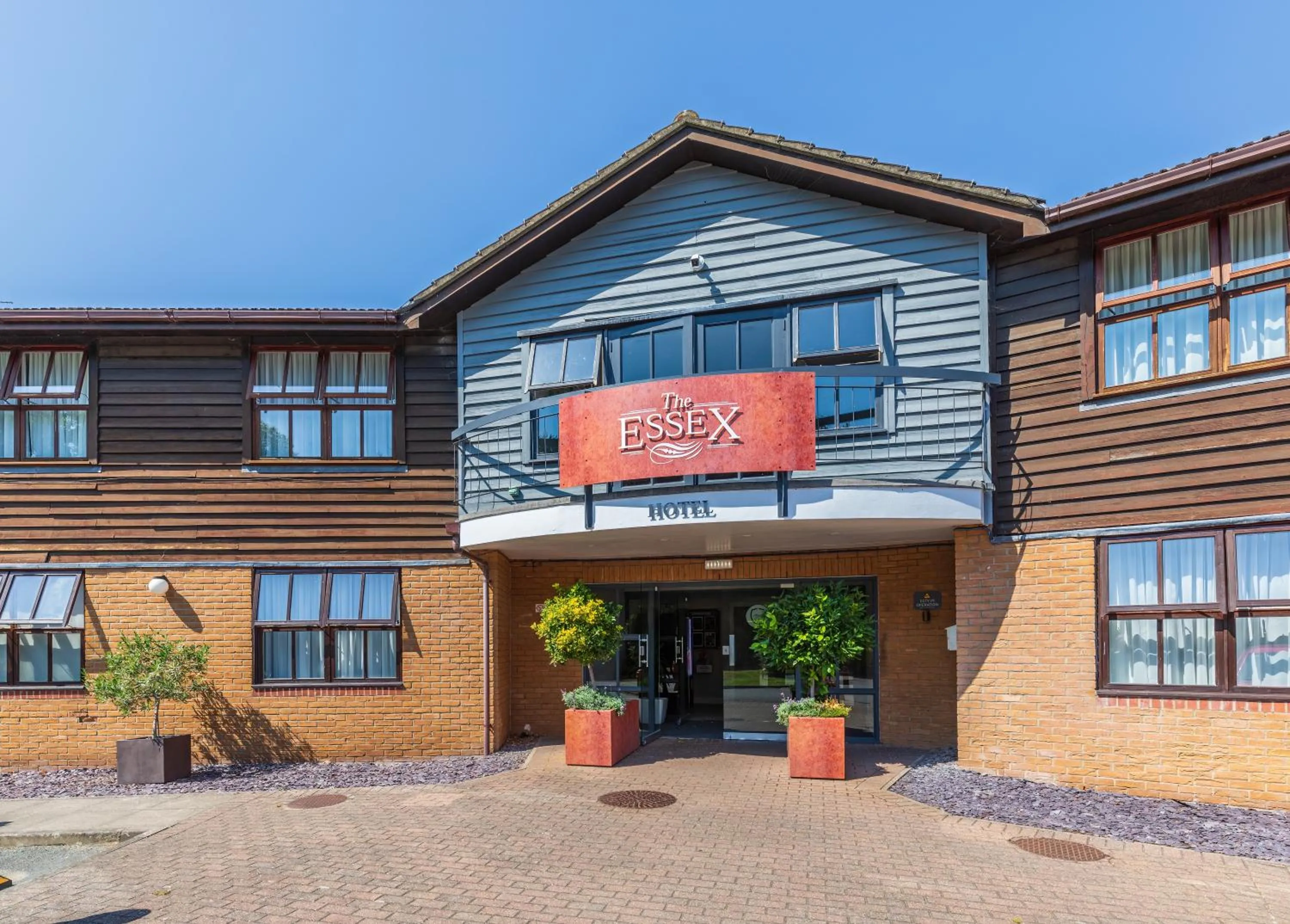 The Essex Golf & Country Club Hotel